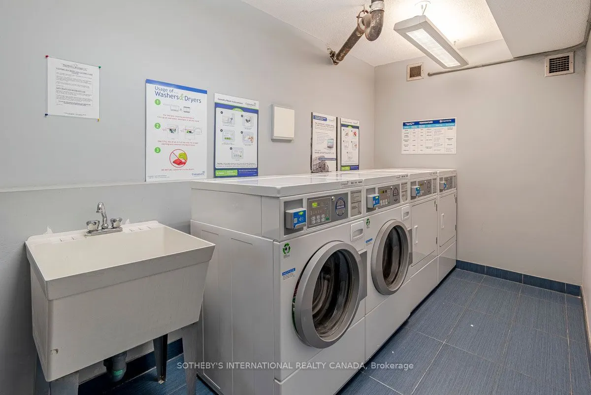 720 Spadina Avenue #1004
