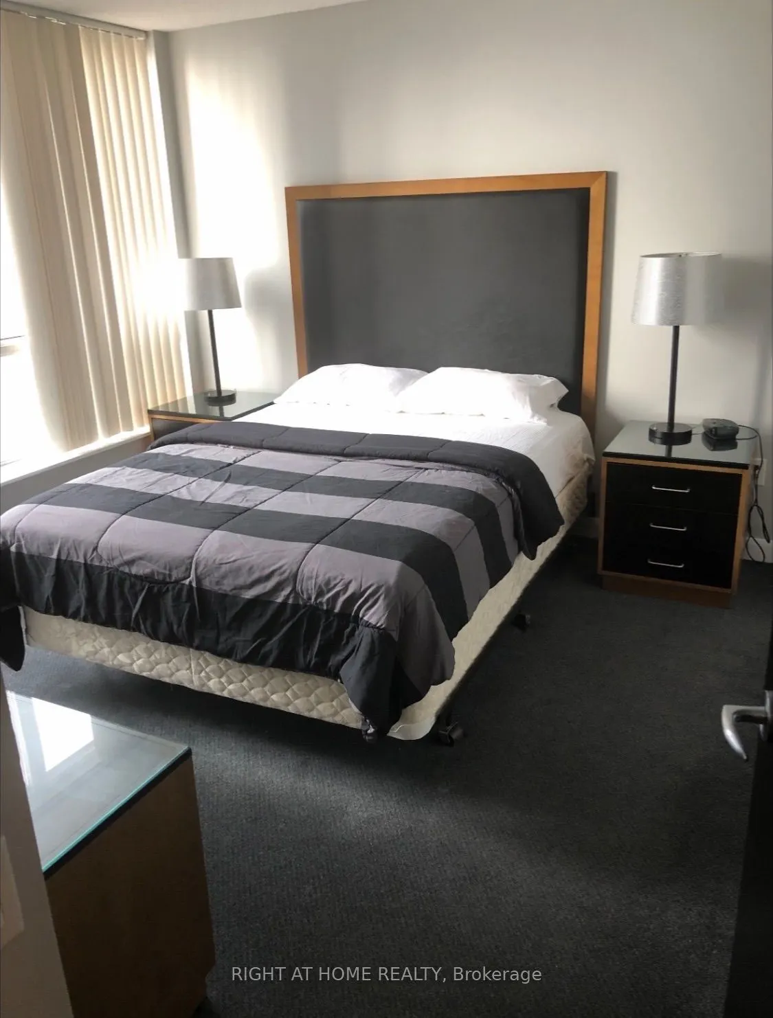 33 Sheppard Avenue E #2105