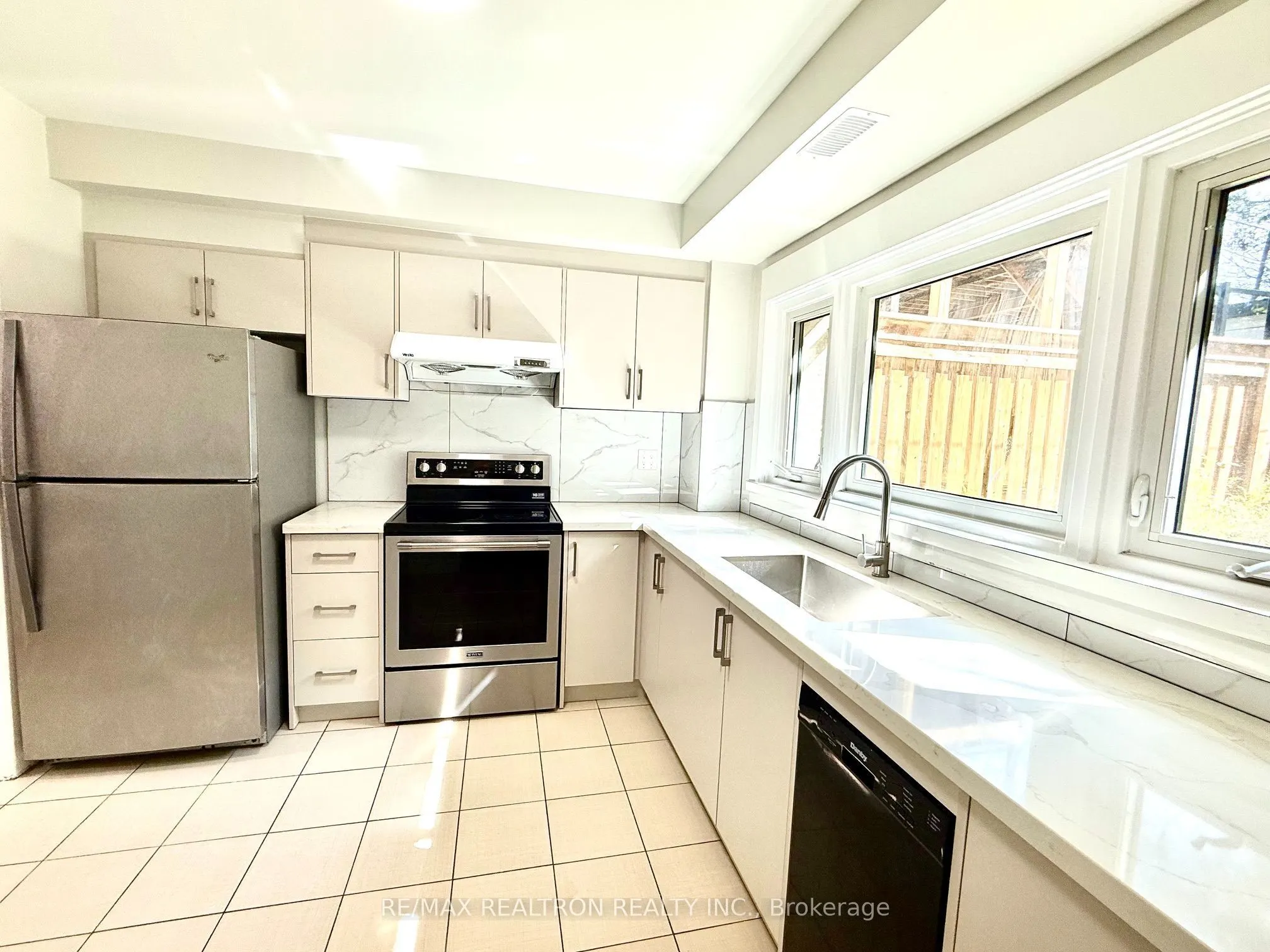 447 Glengrove Avenue W