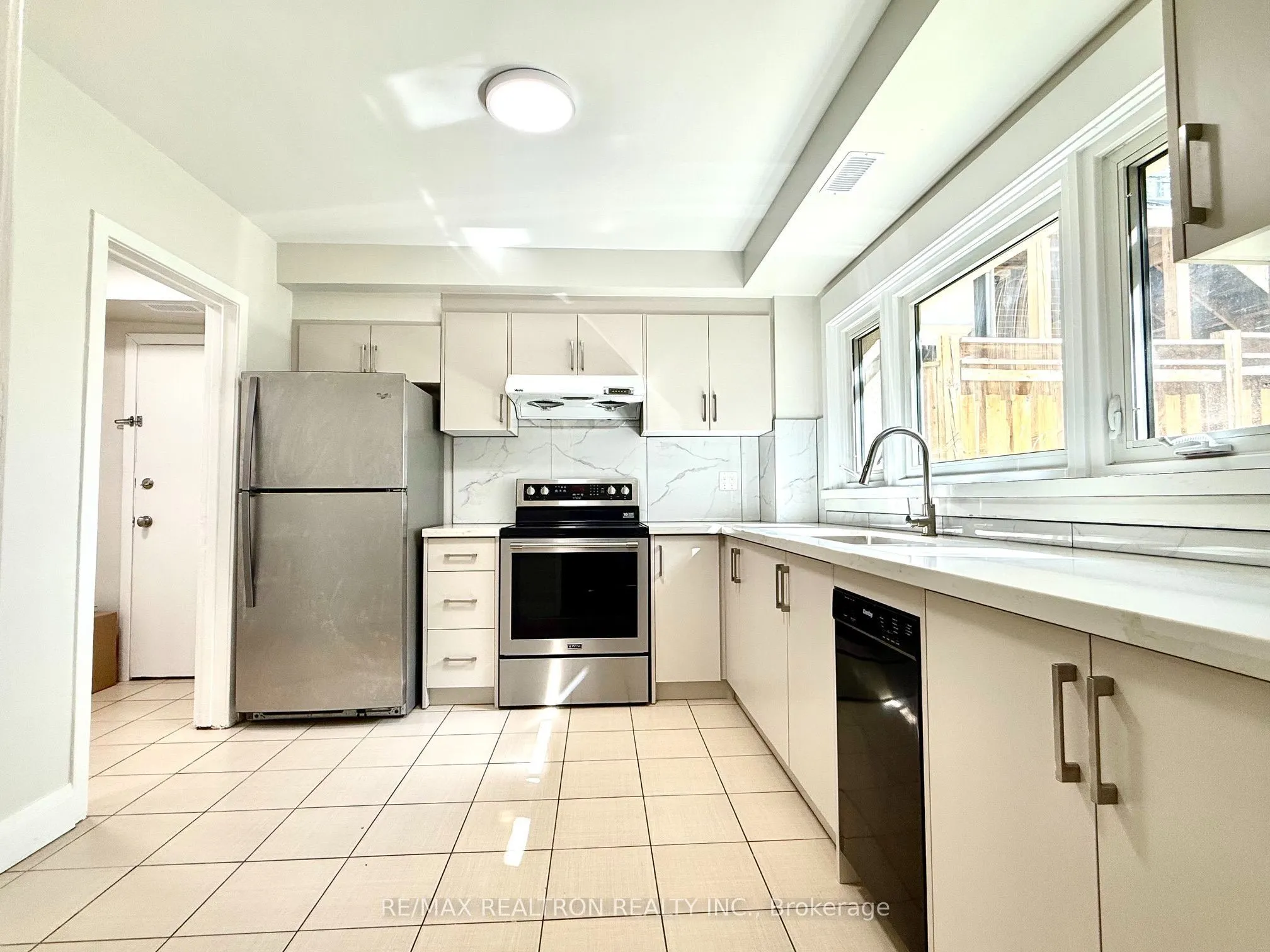 447 Glengrove Avenue W