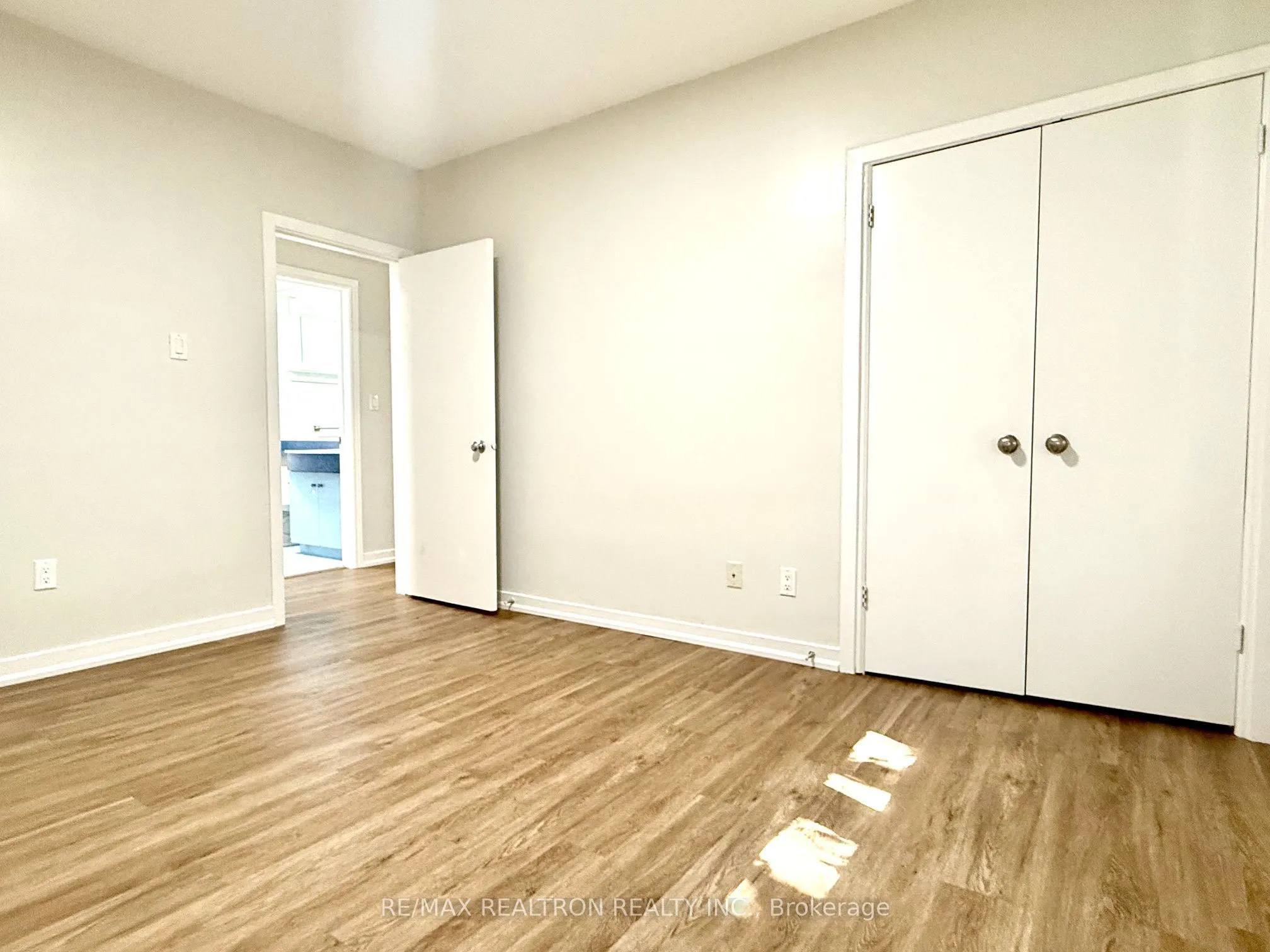 447 Glengrove Avenue W
