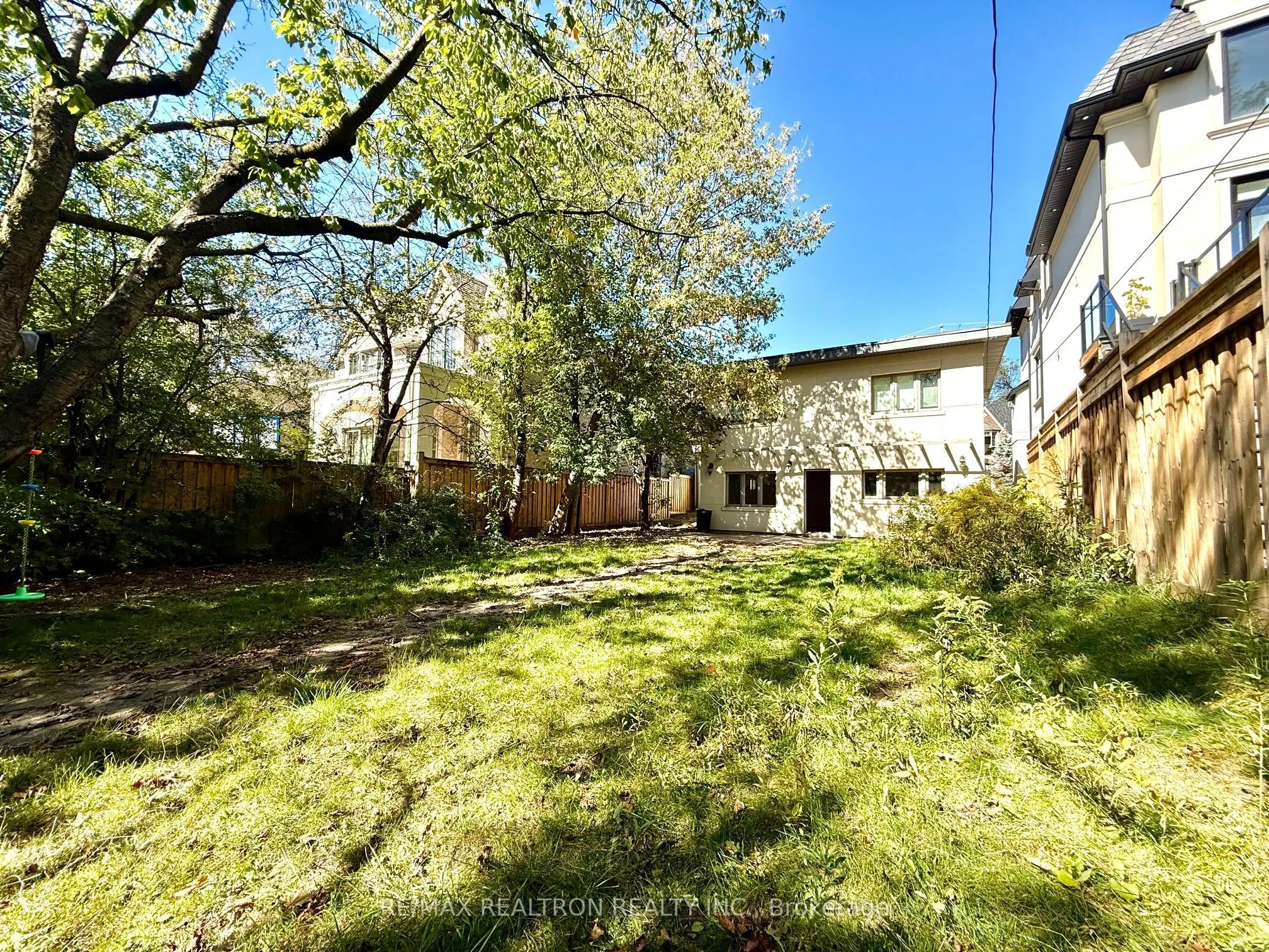 447 Glengrove Avenue W