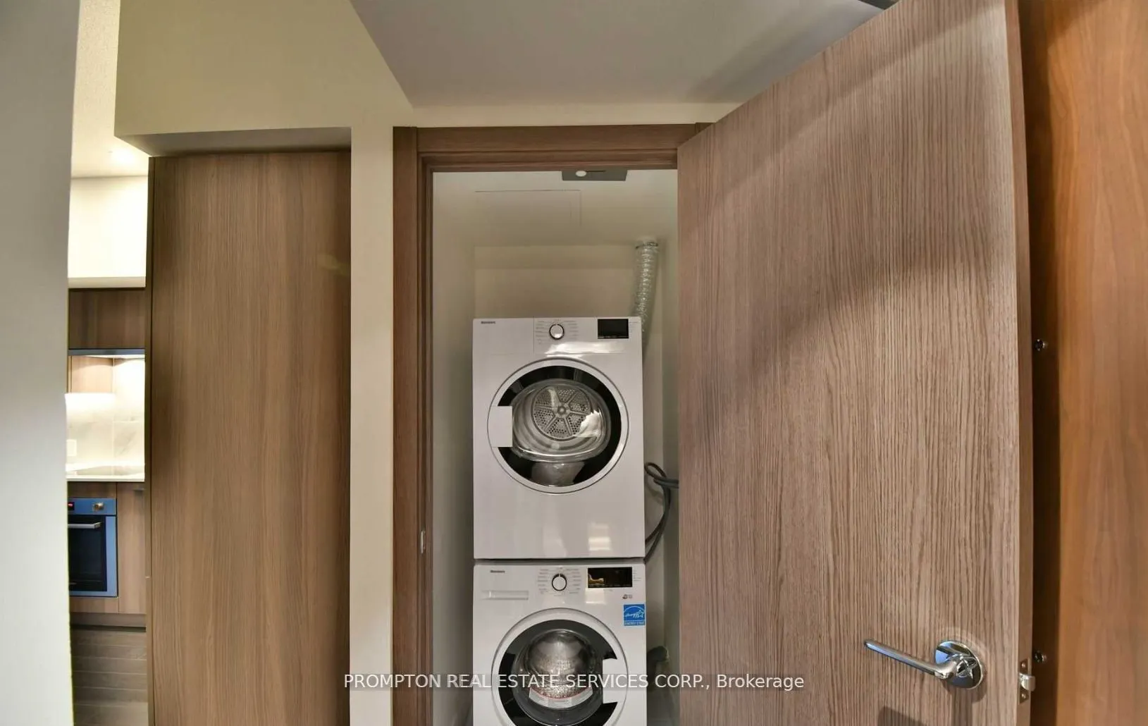 19 Bathurst Street #3807