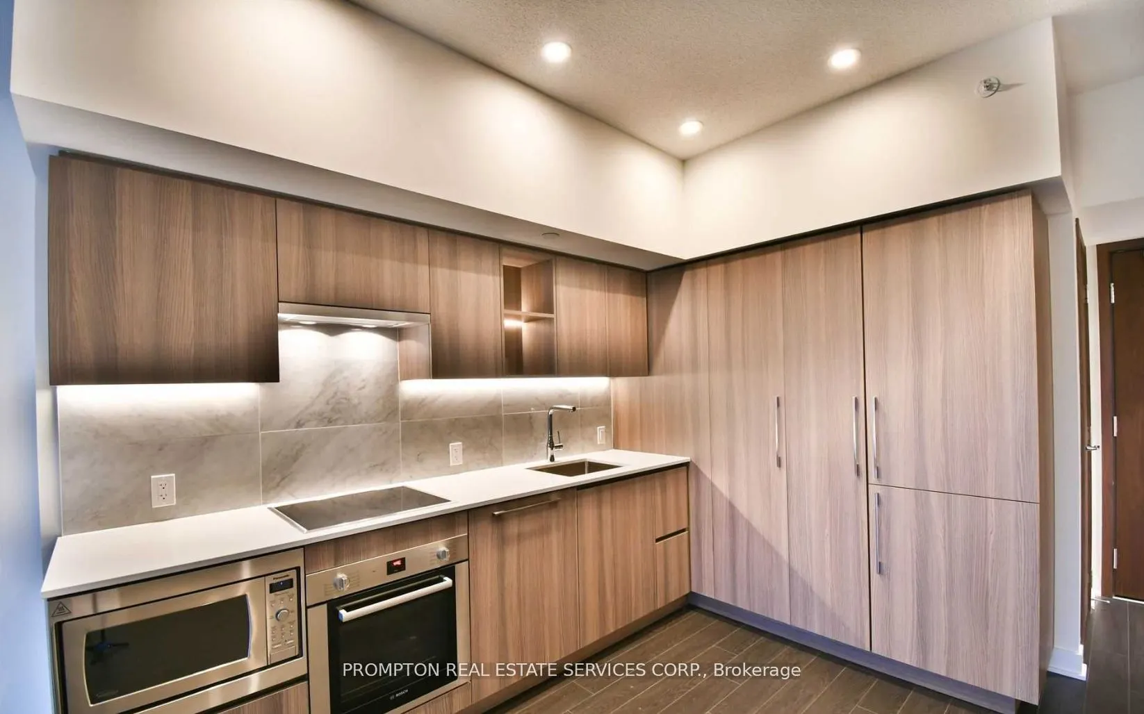 19 Bathurst Street #3807