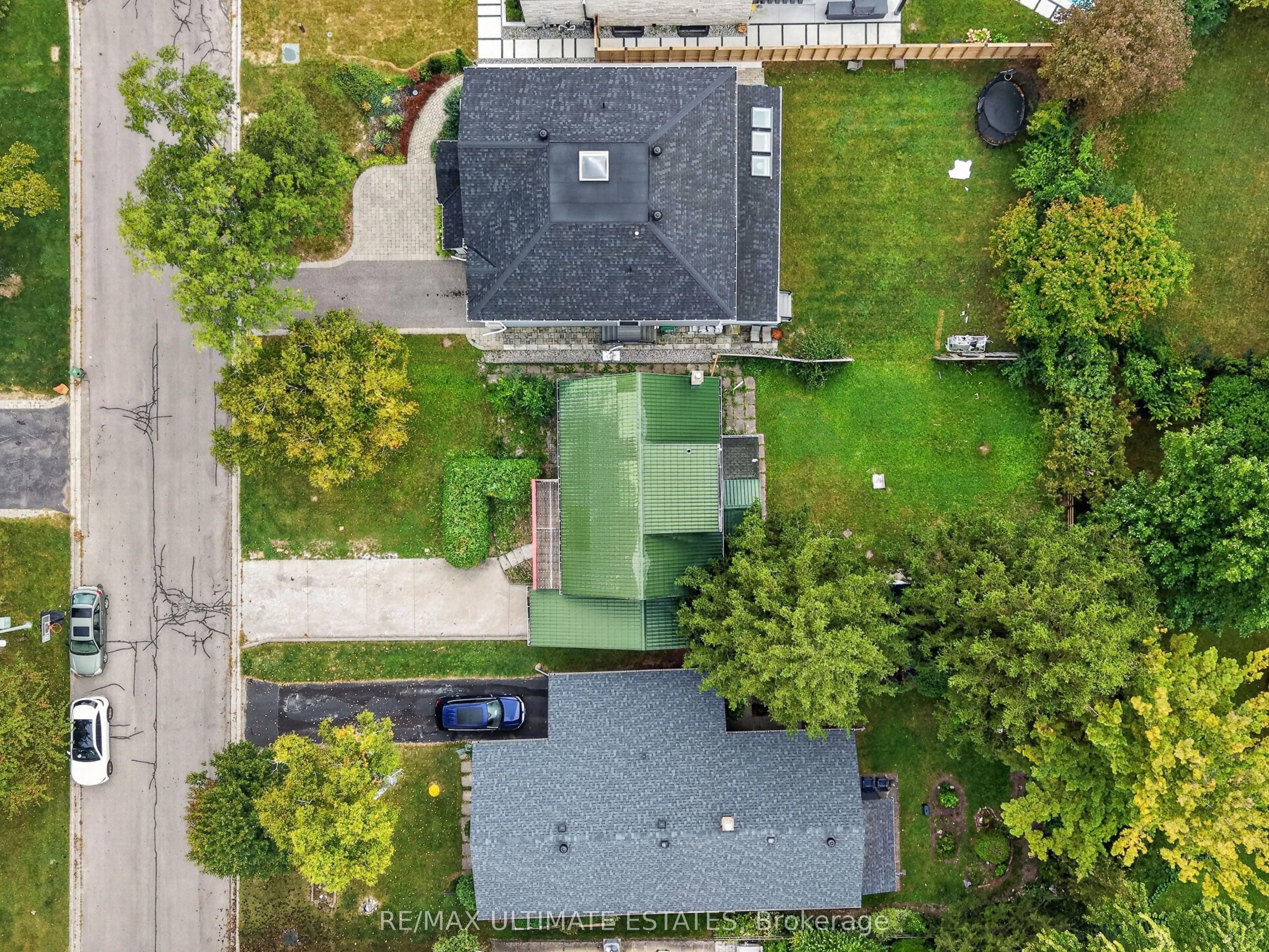 32 Broadleaf Road