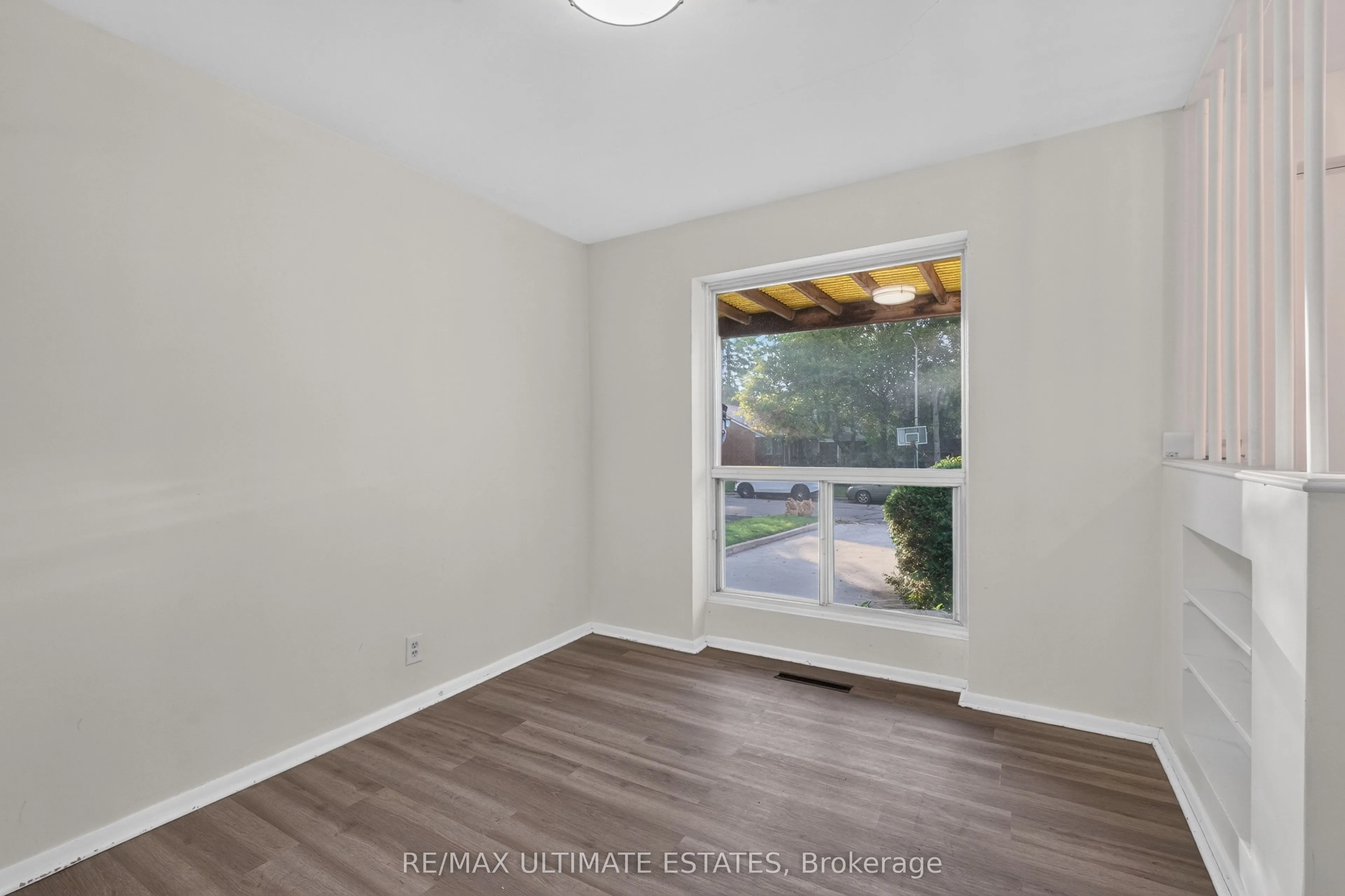 32 Broadleaf Road