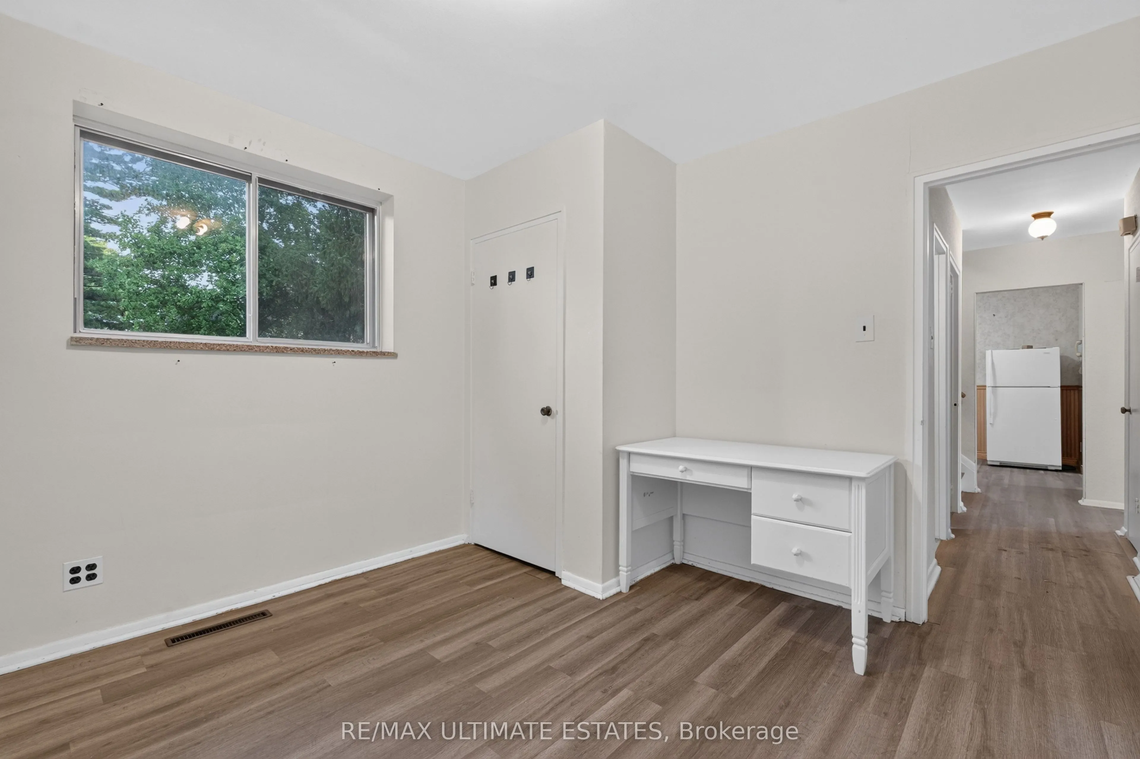 32 Broadleaf Road