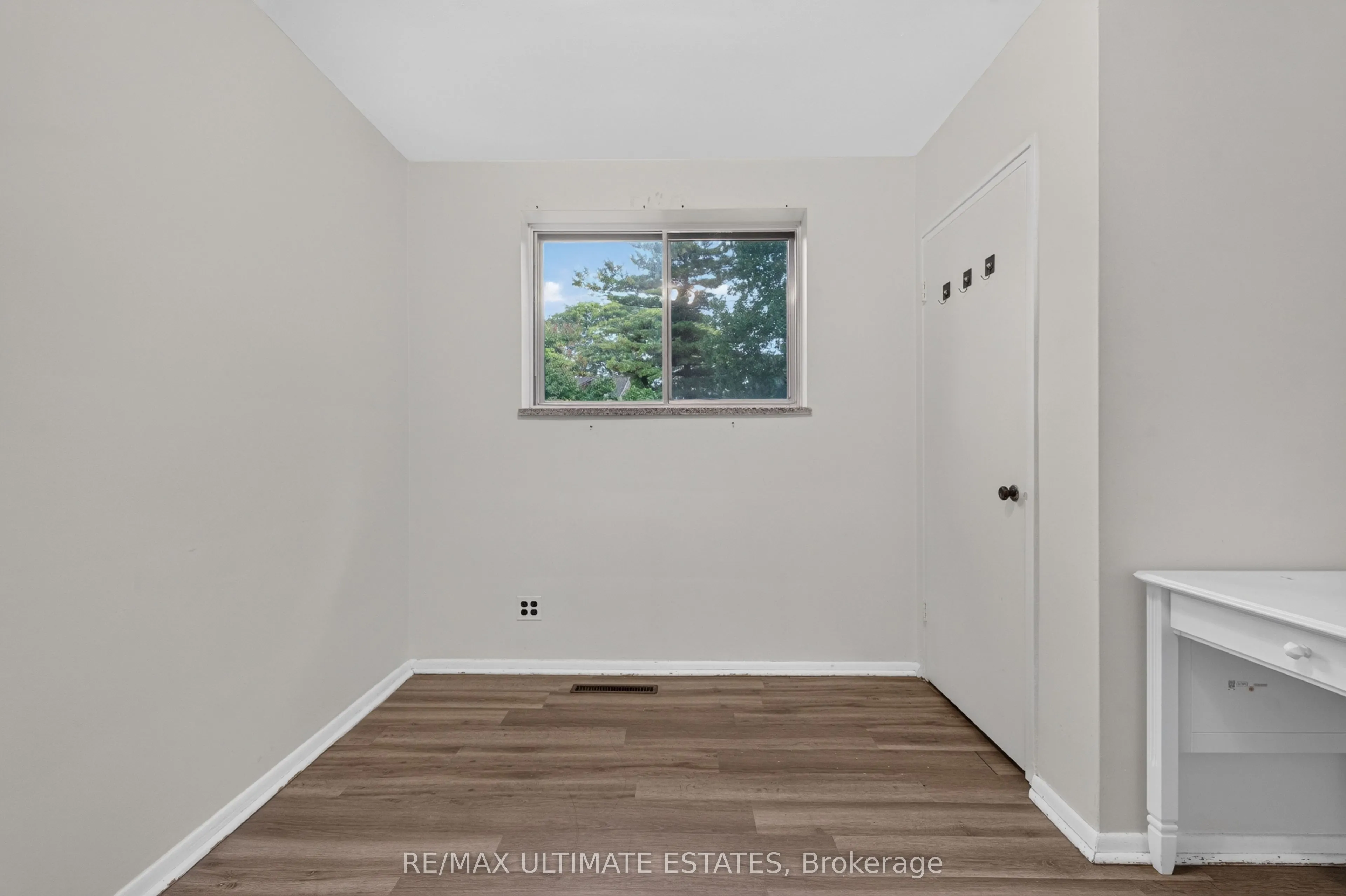 32 Broadleaf Road