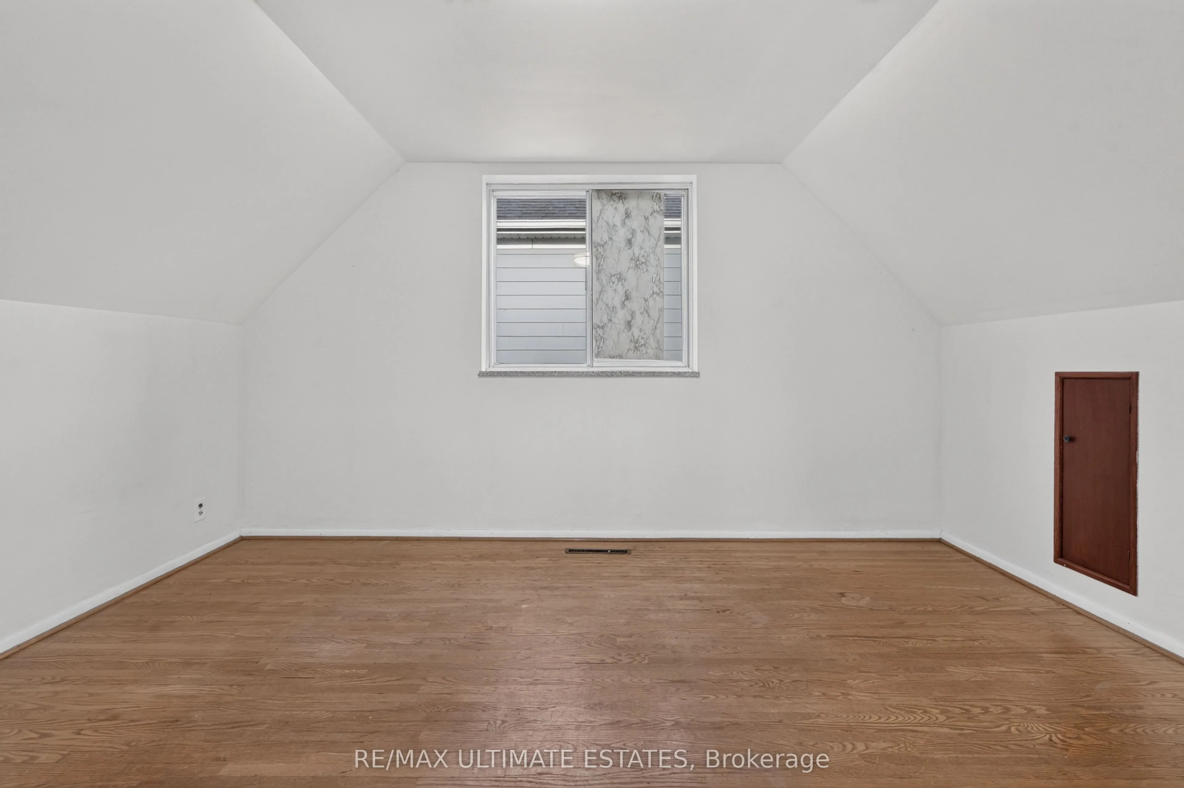 32 Broadleaf Road