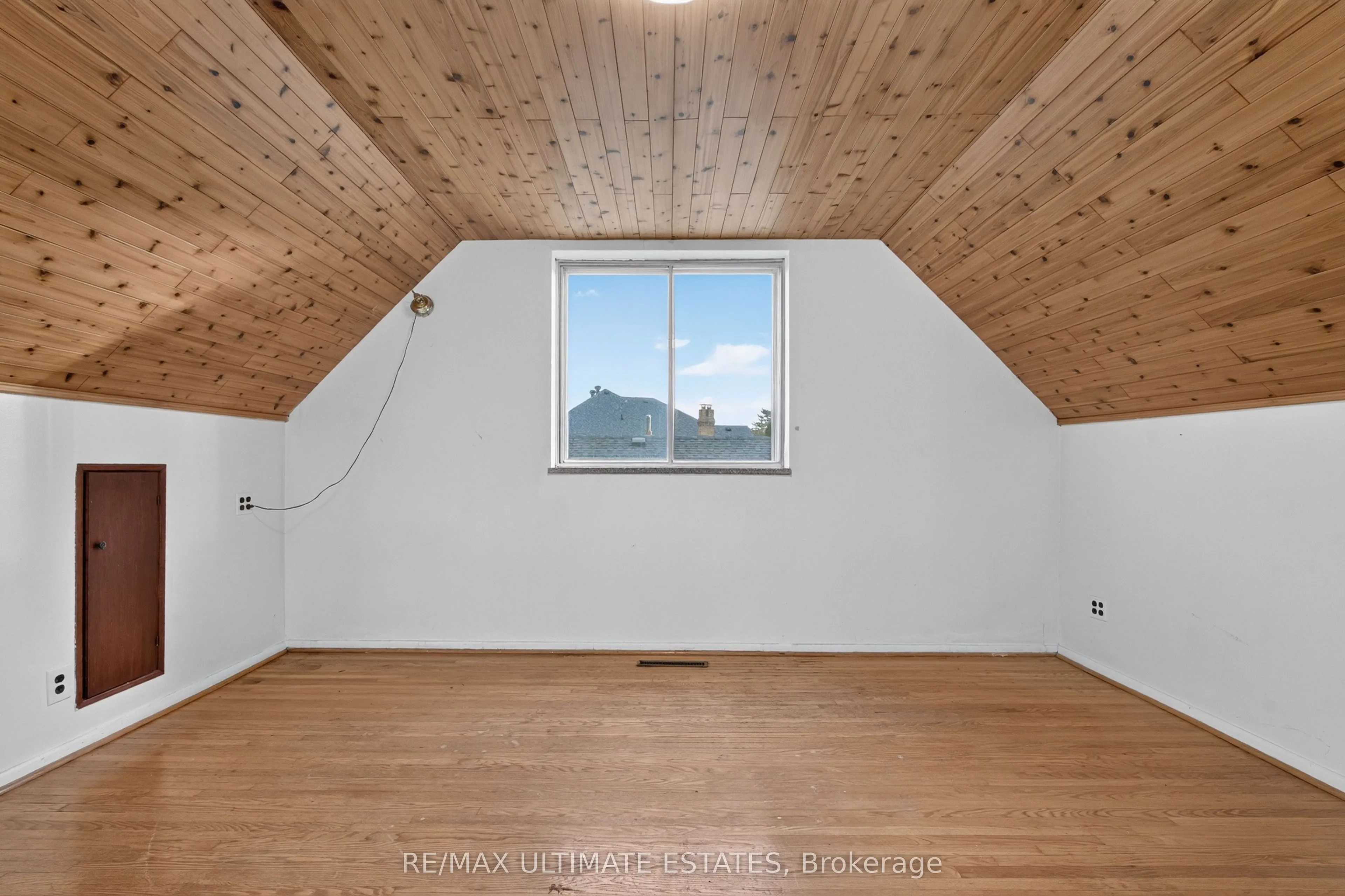 32 Broadleaf Road