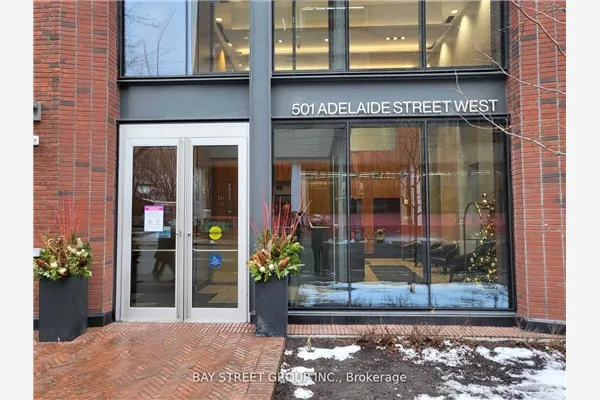 501 Adelaide Street W #1008