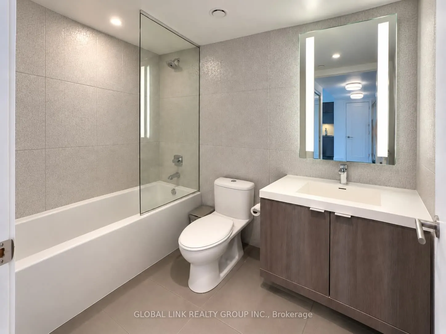 585 Bloor Street E #2115