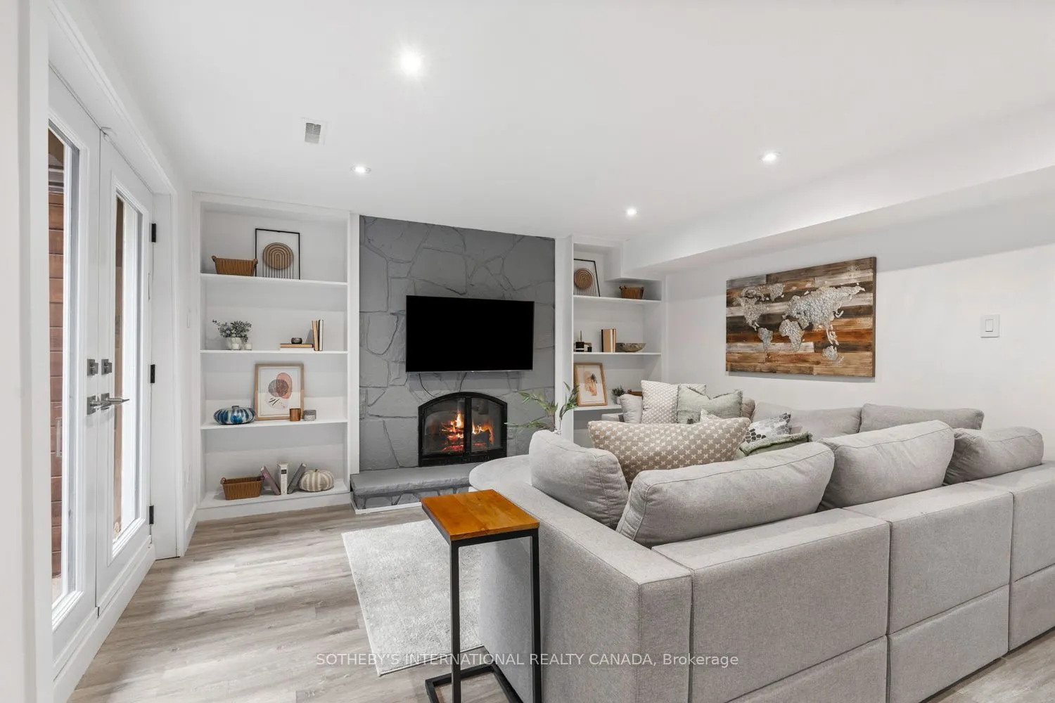 329 Broadway Avenue