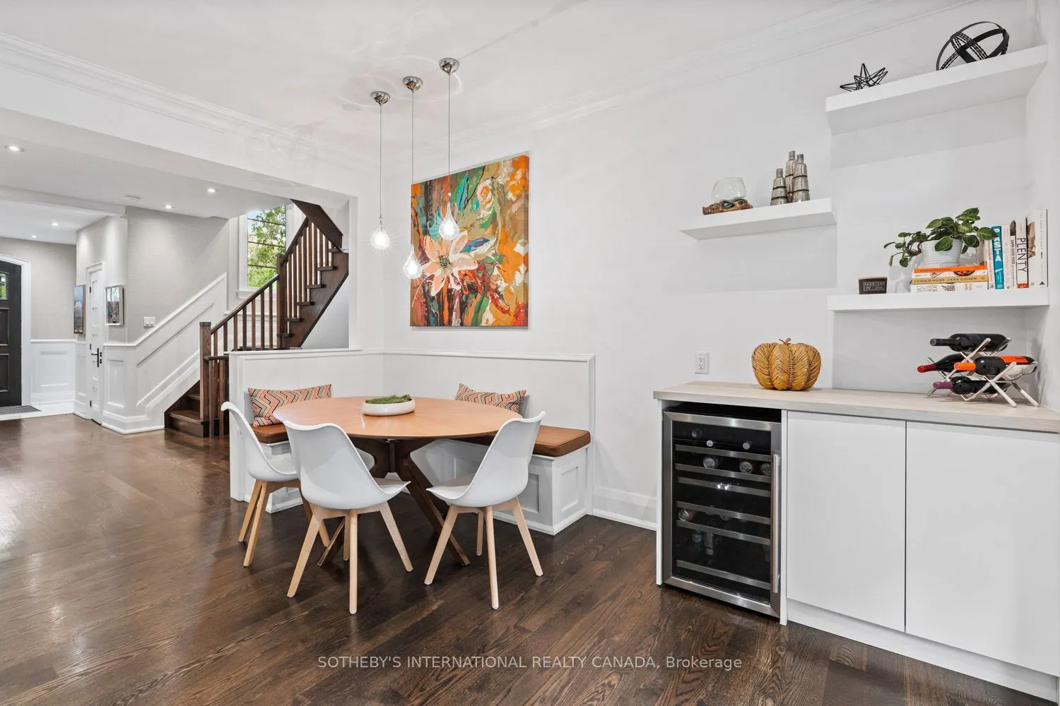 329 Broadway Avenue