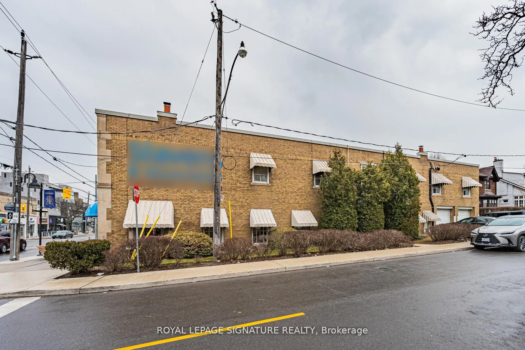 435 Eglinton Avenue W