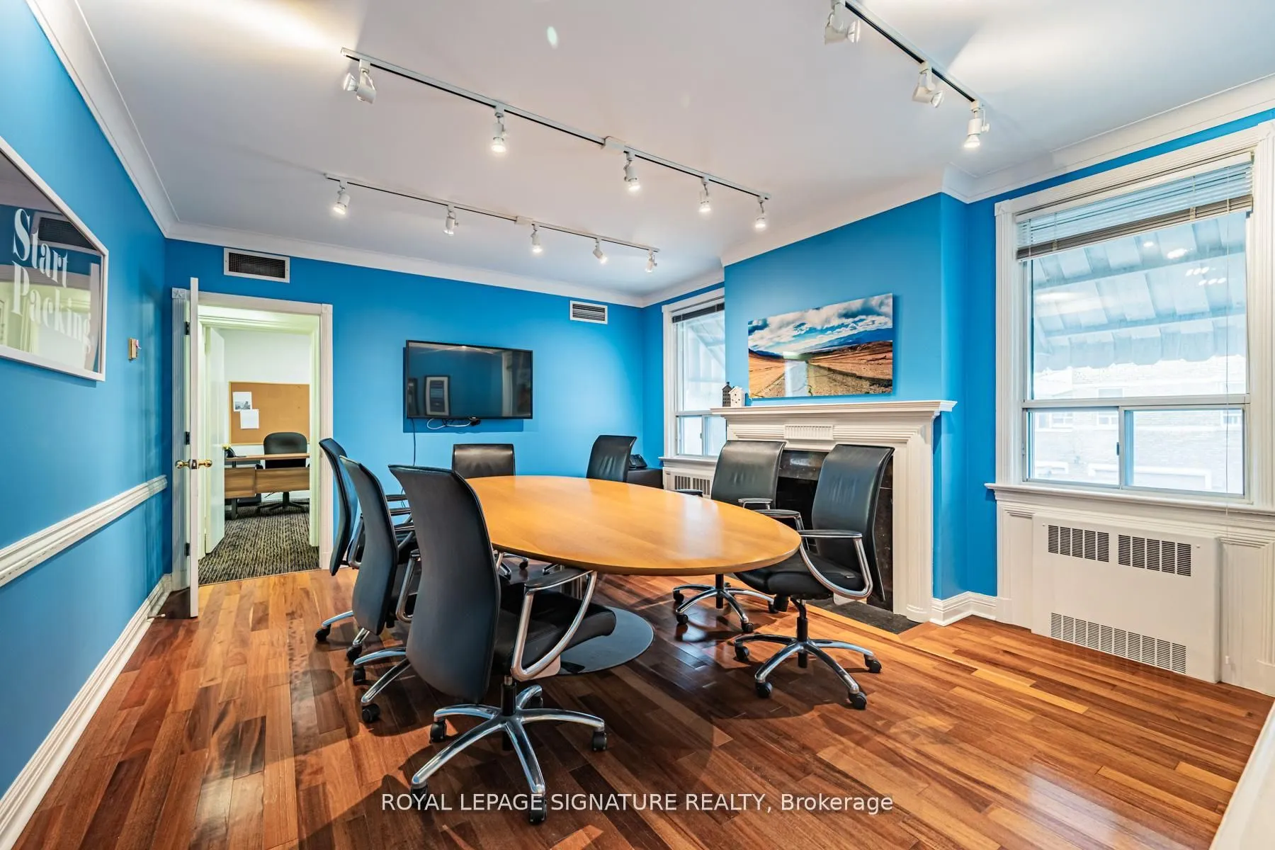 435 Eglinton Avenue W