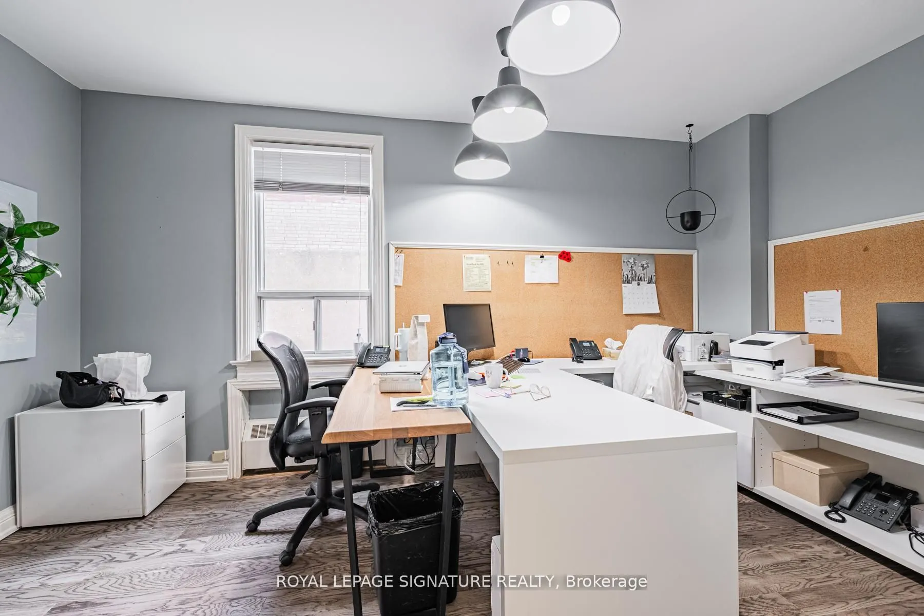 435 Eglinton Avenue W