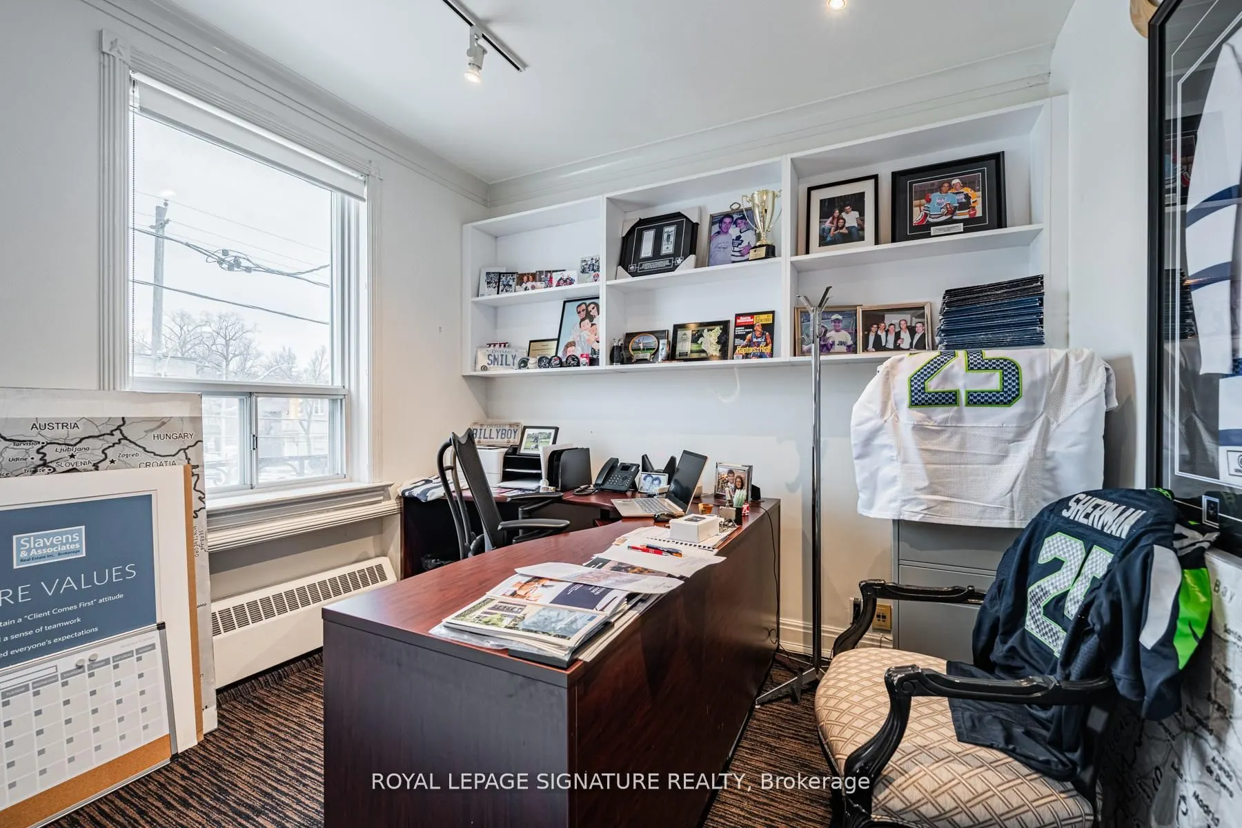 435 Eglinton Avenue W