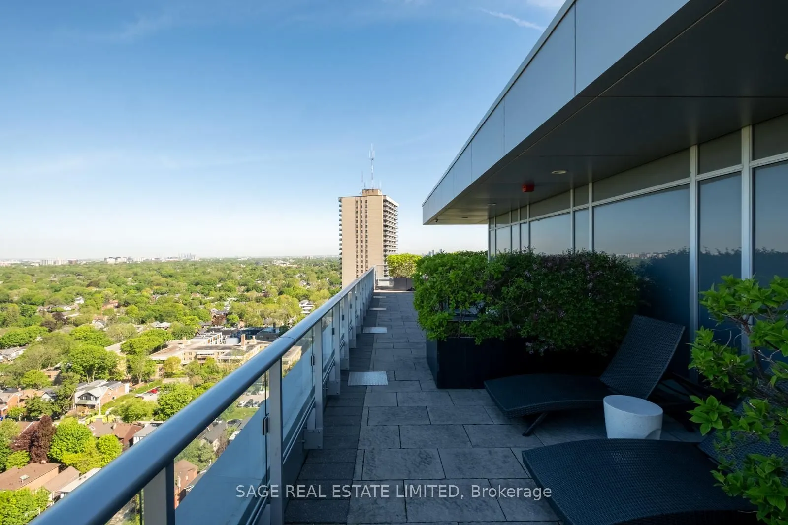 58 Orchard View Boulevard #313