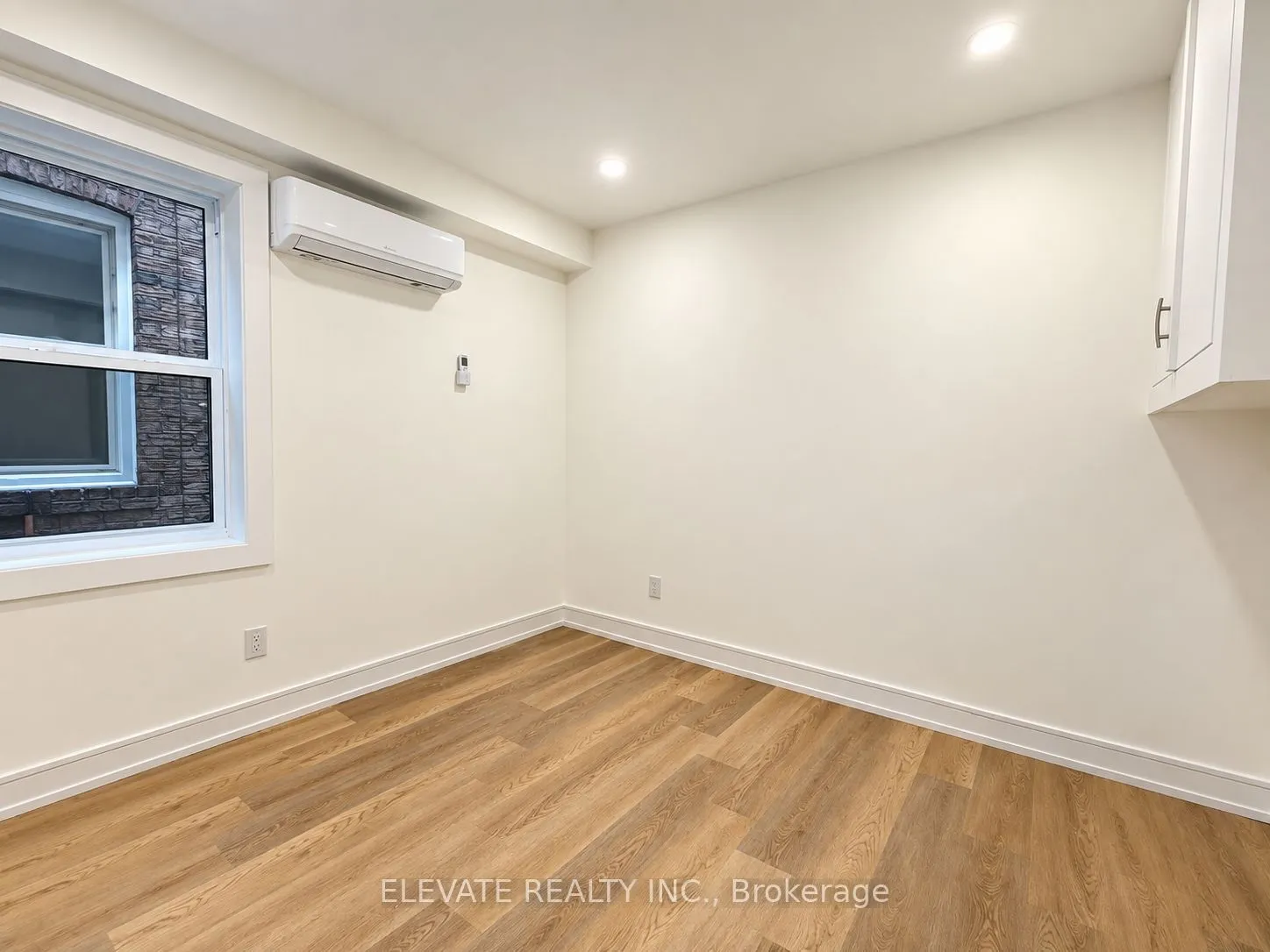 76 Burnaby Boulevard #4