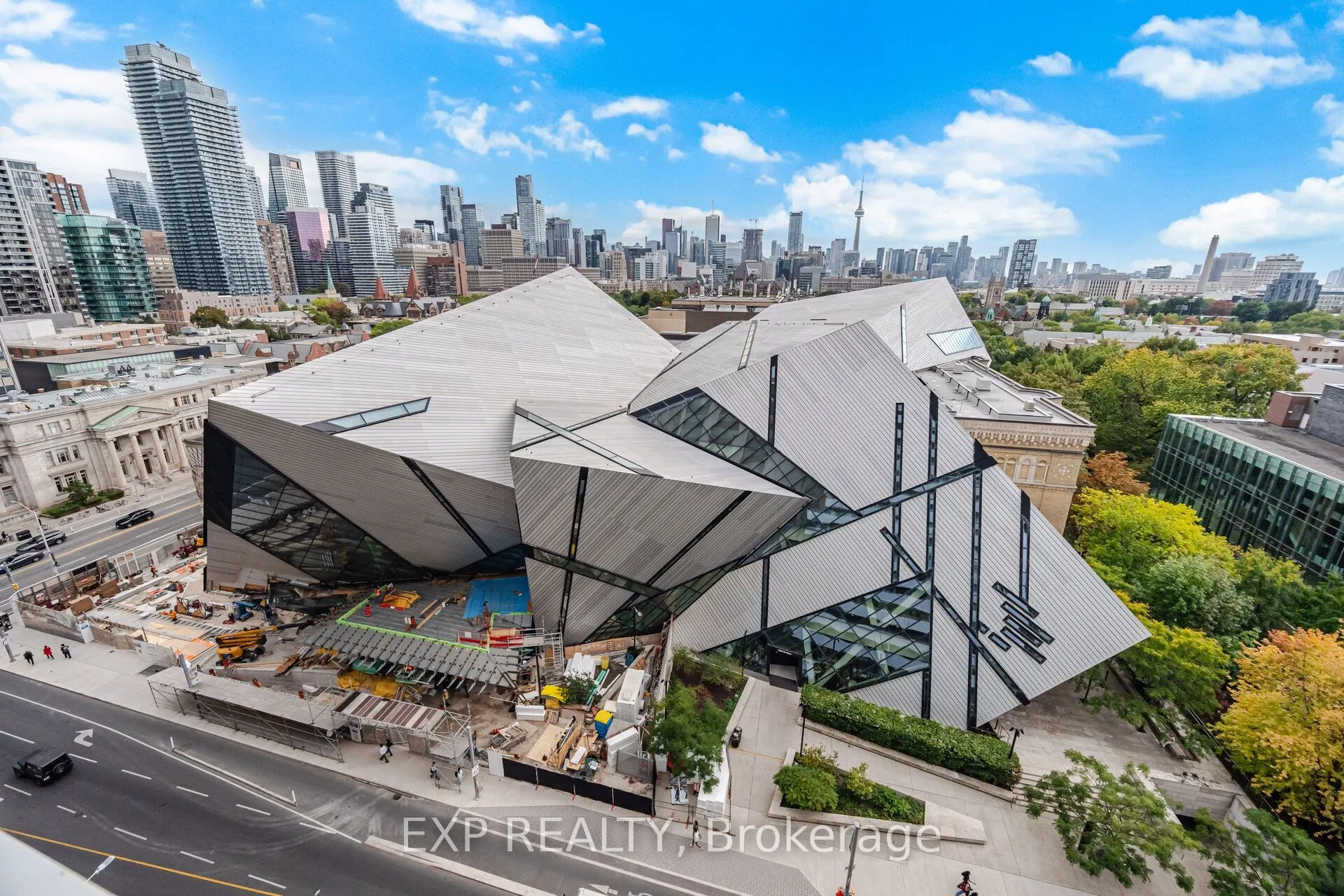 200 Bloor Street W #1203