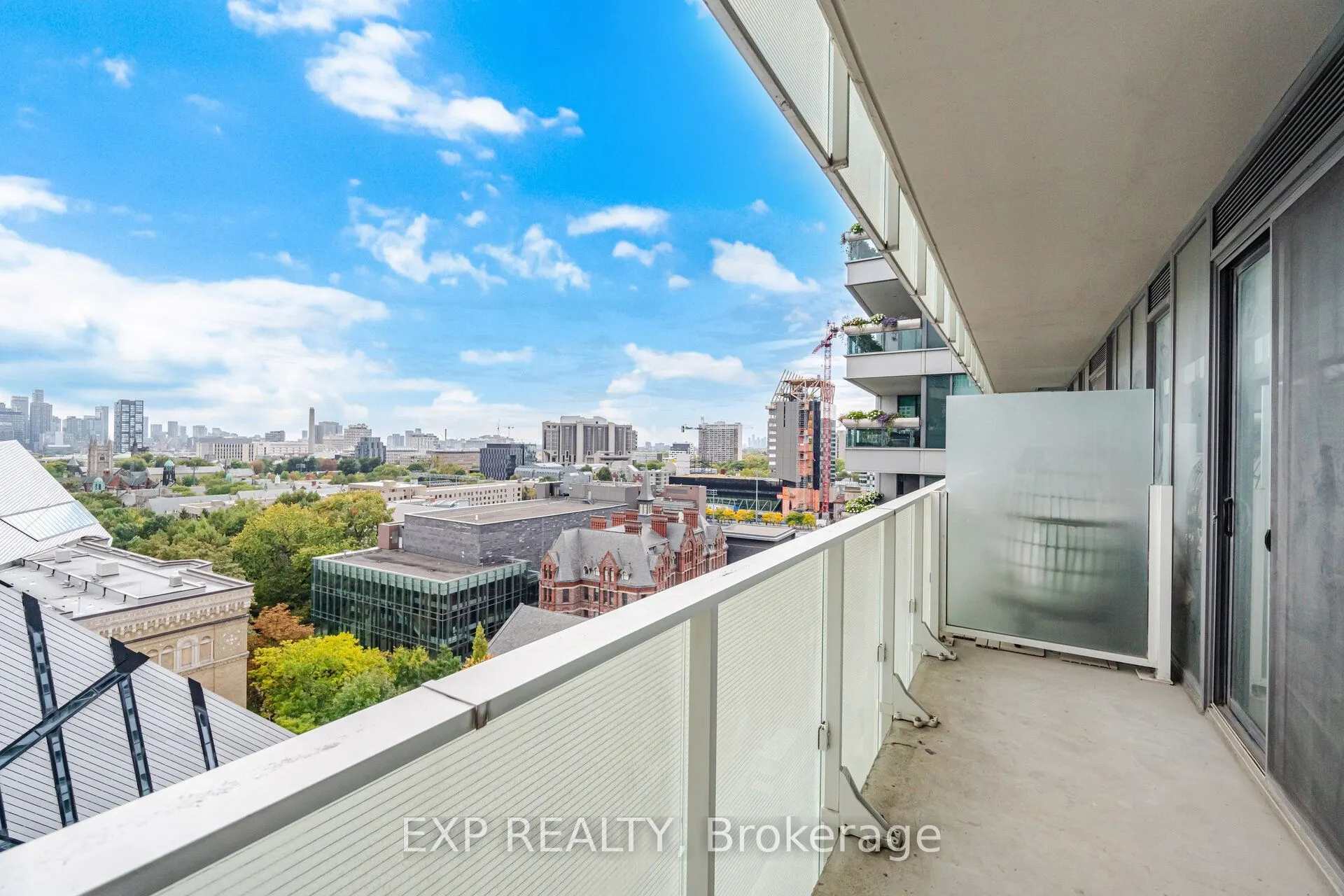 200 Bloor Street W #1203