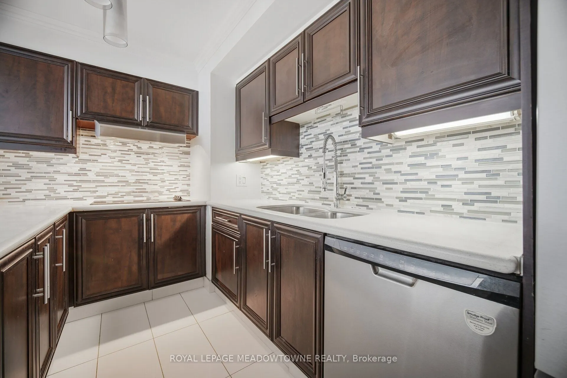 82 Lombard Street #610