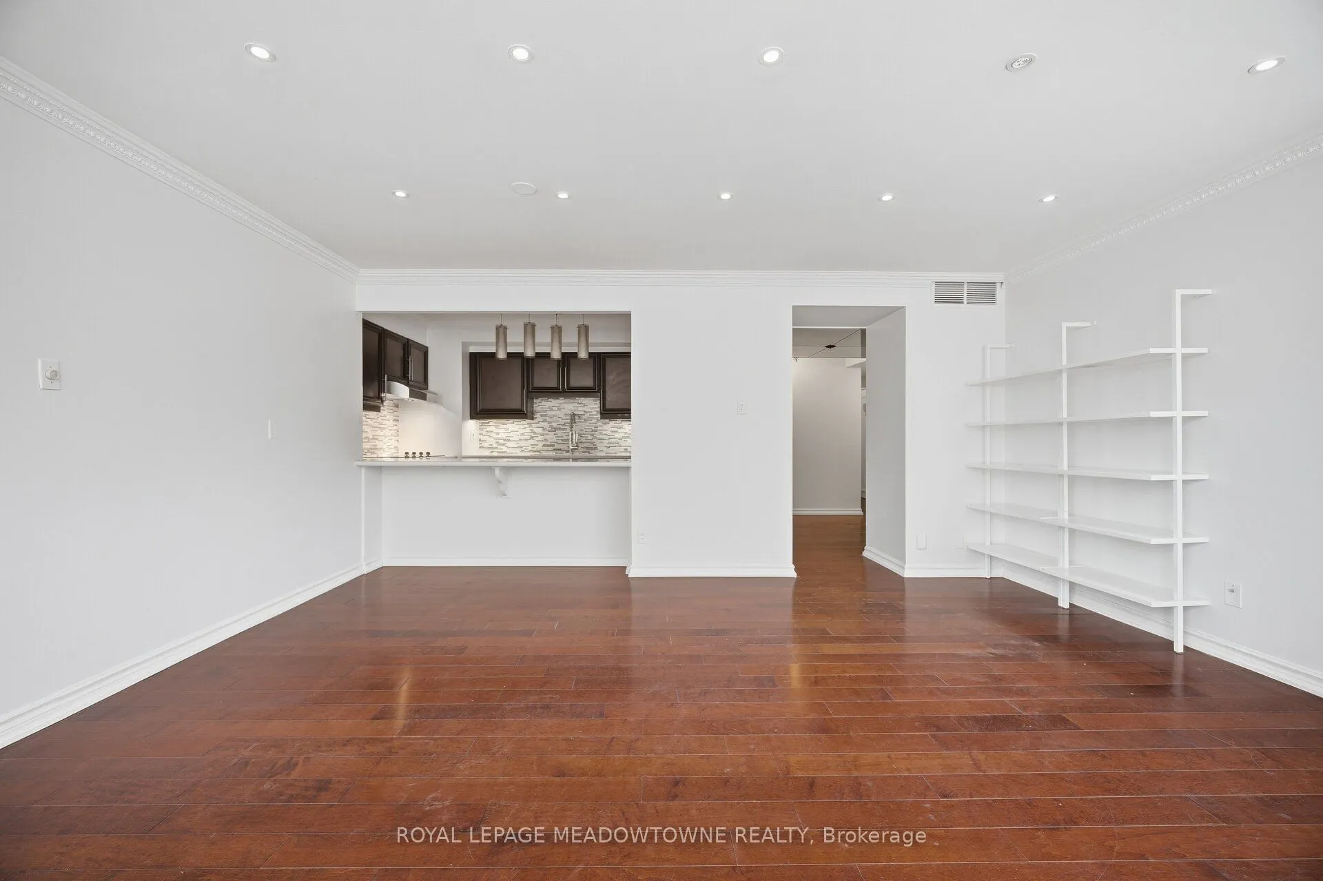 82 Lombard Street #610