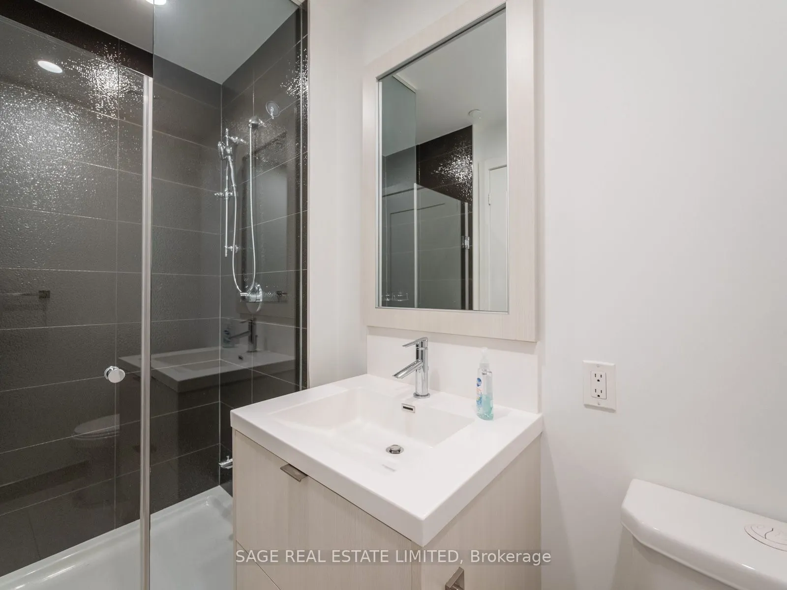 38 Cameron Street #524