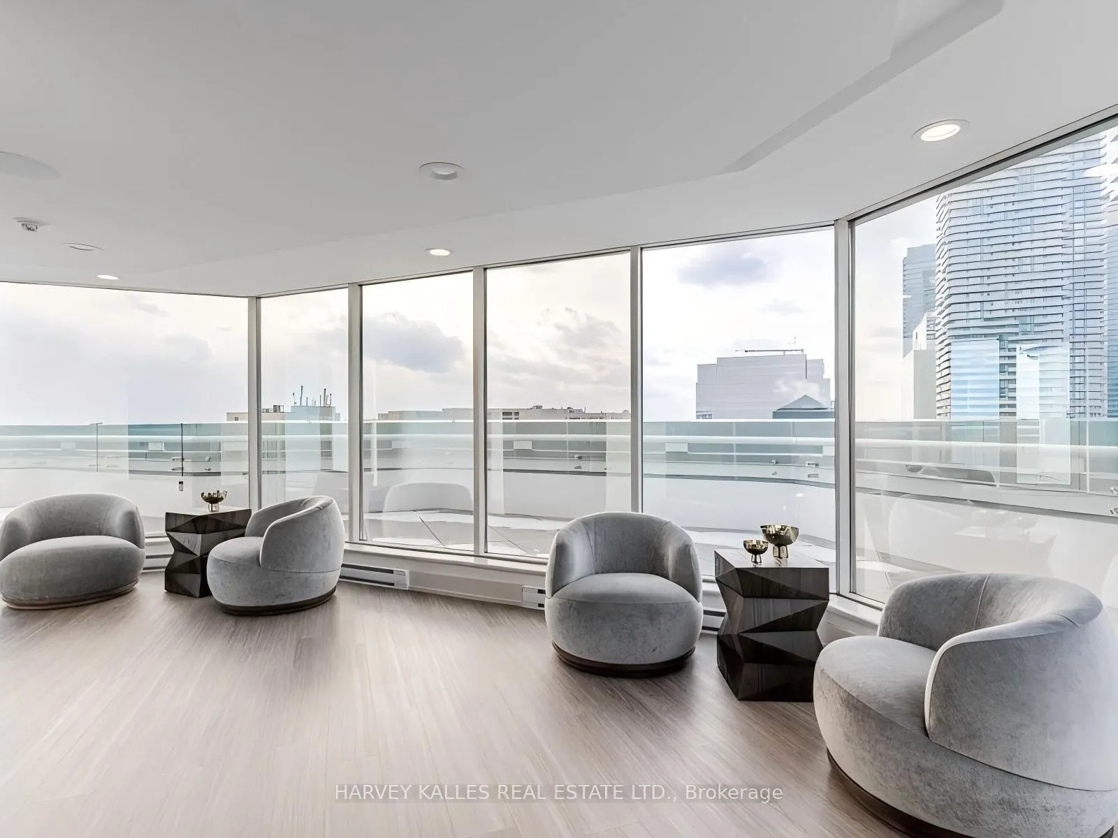 10 Yonge Street #705