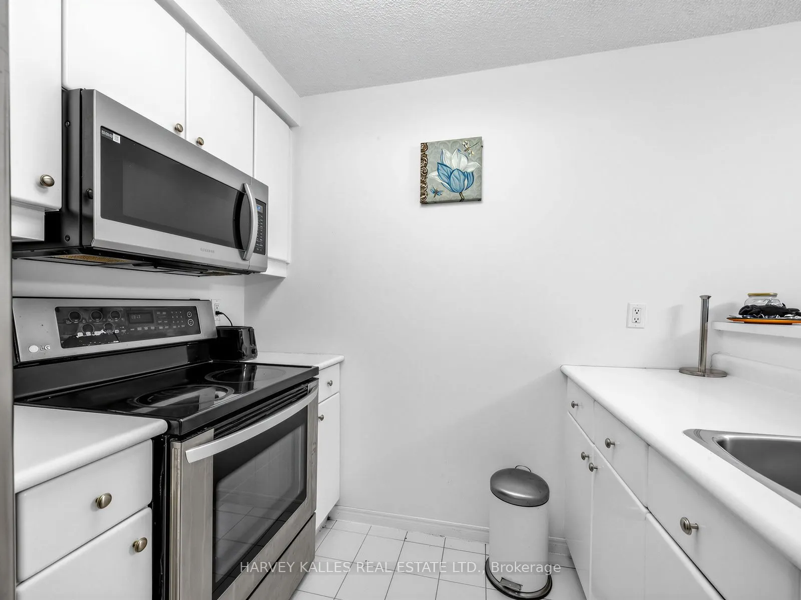 10 Yonge Street #705