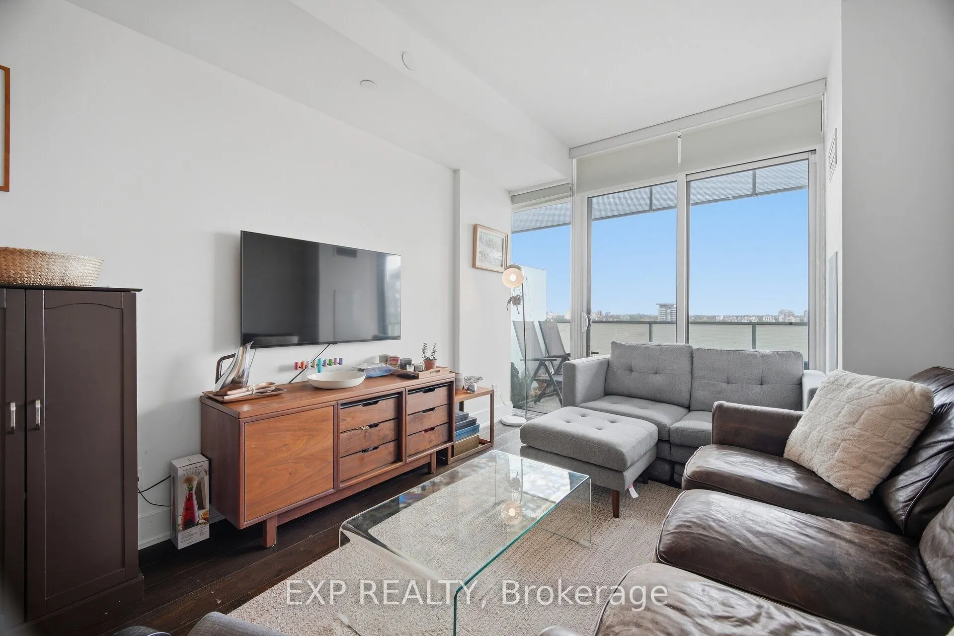 200 Bloor Street W #2505