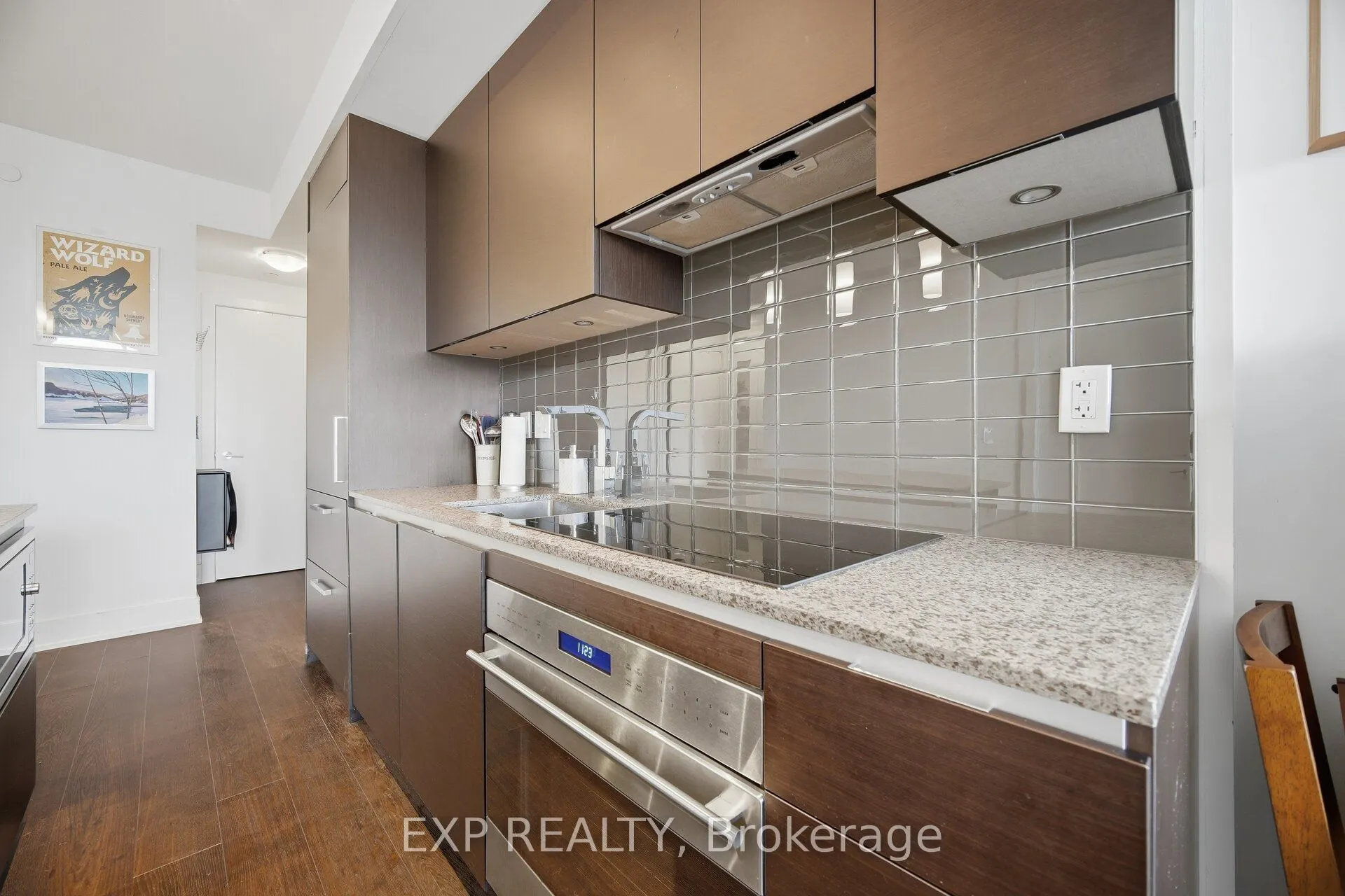 200 Bloor Street W #2505