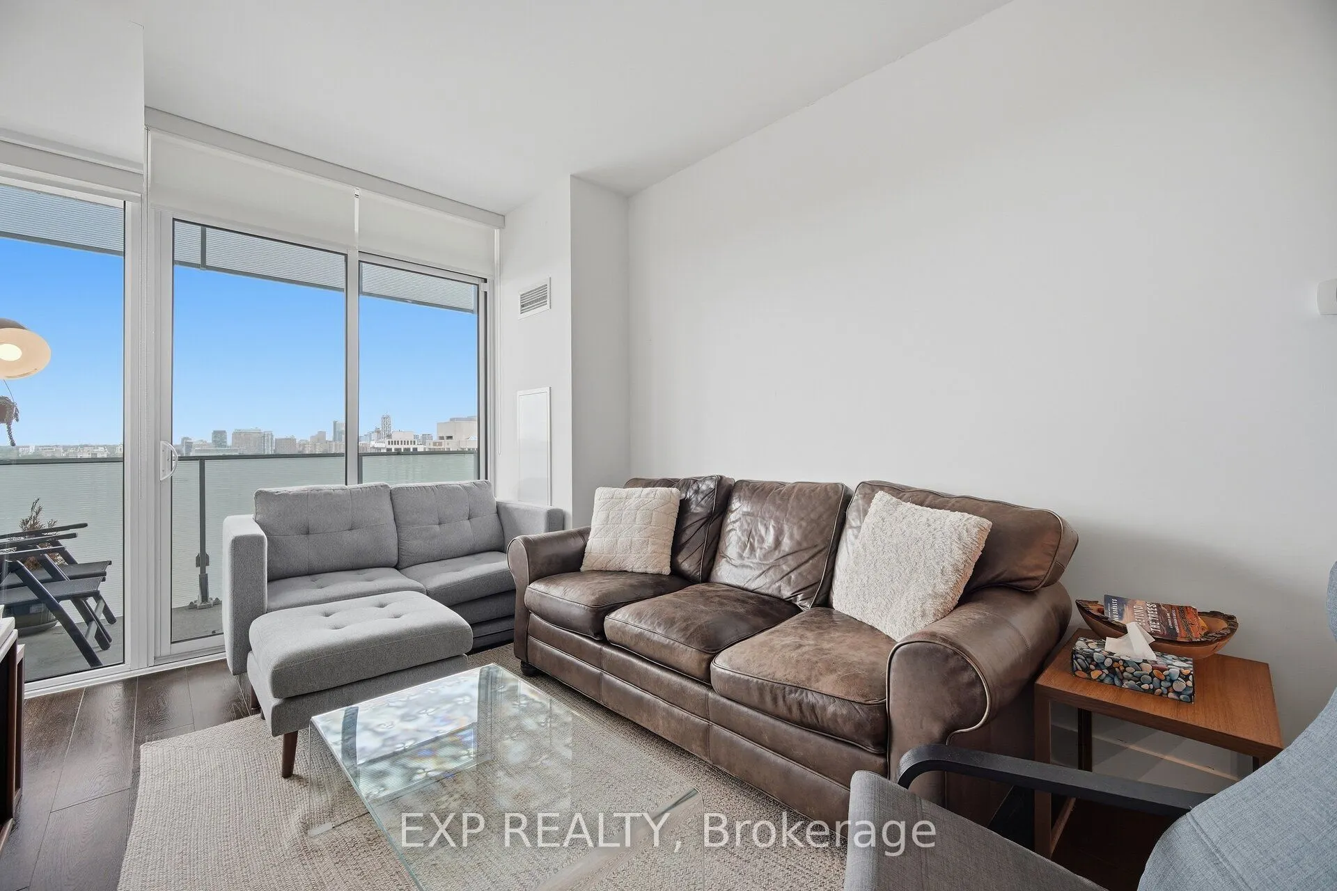 200 Bloor Street W #2505