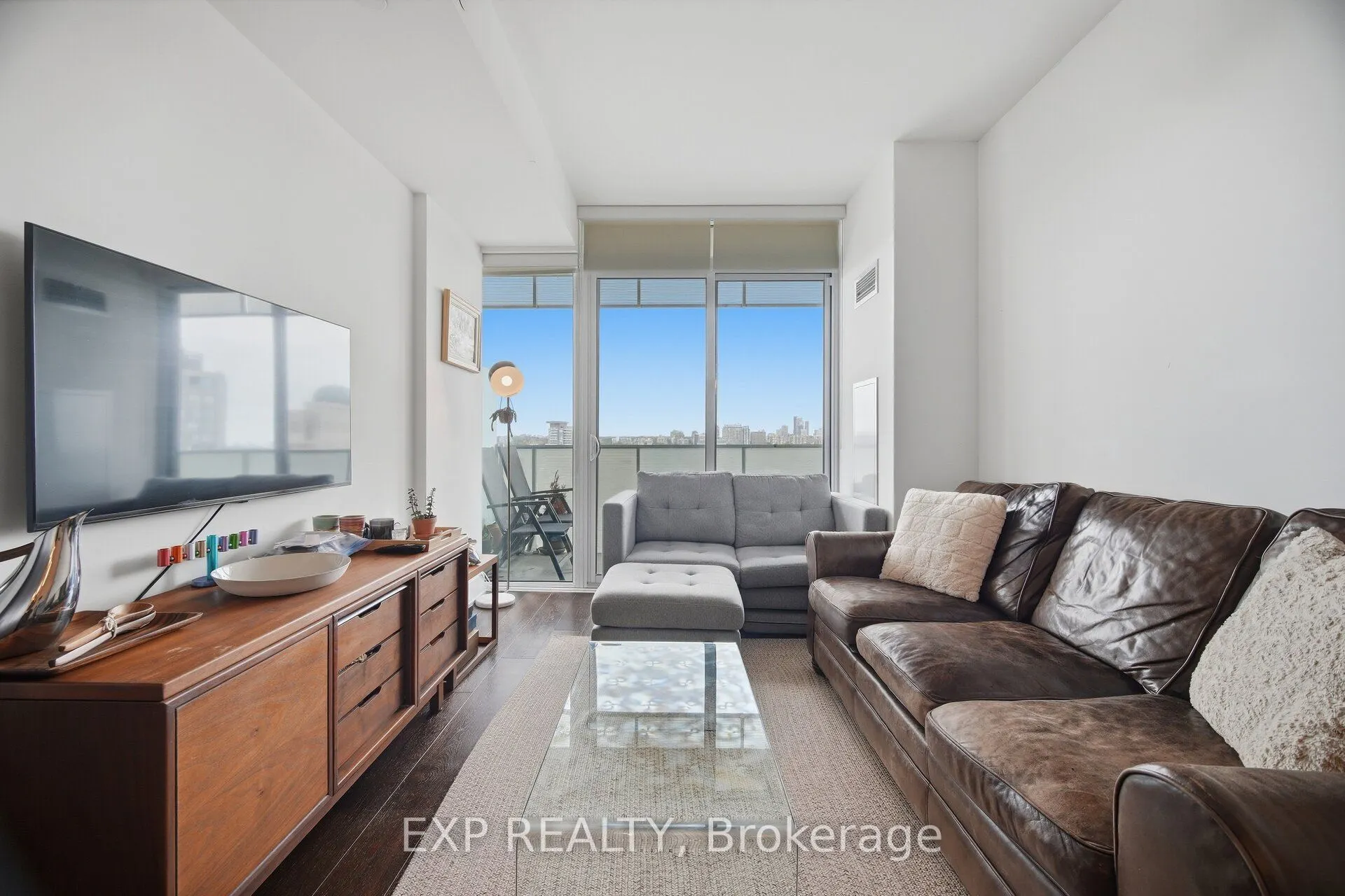 200 Bloor Street W #2505