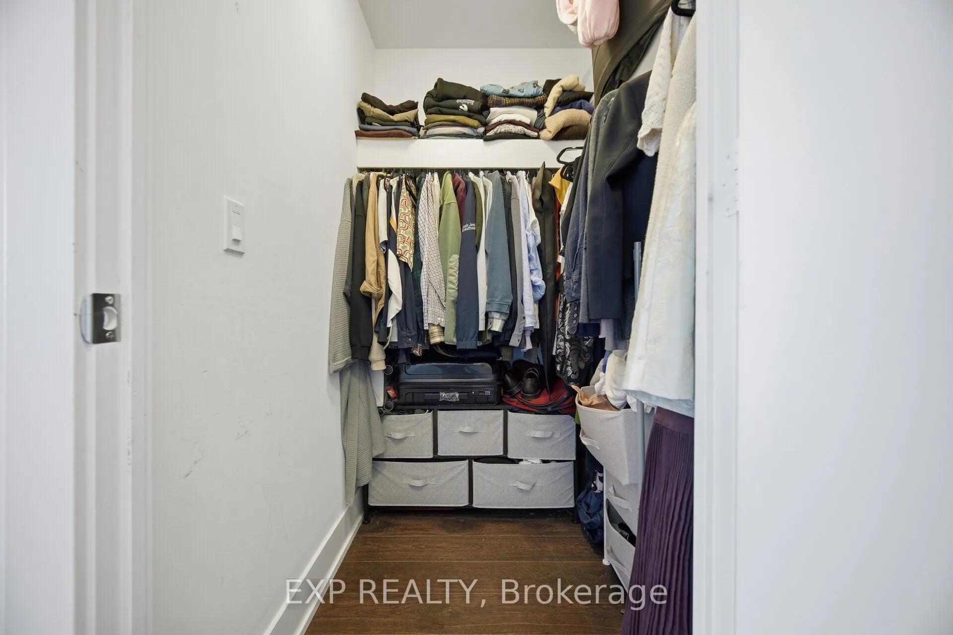 200 Bloor Street W #2505