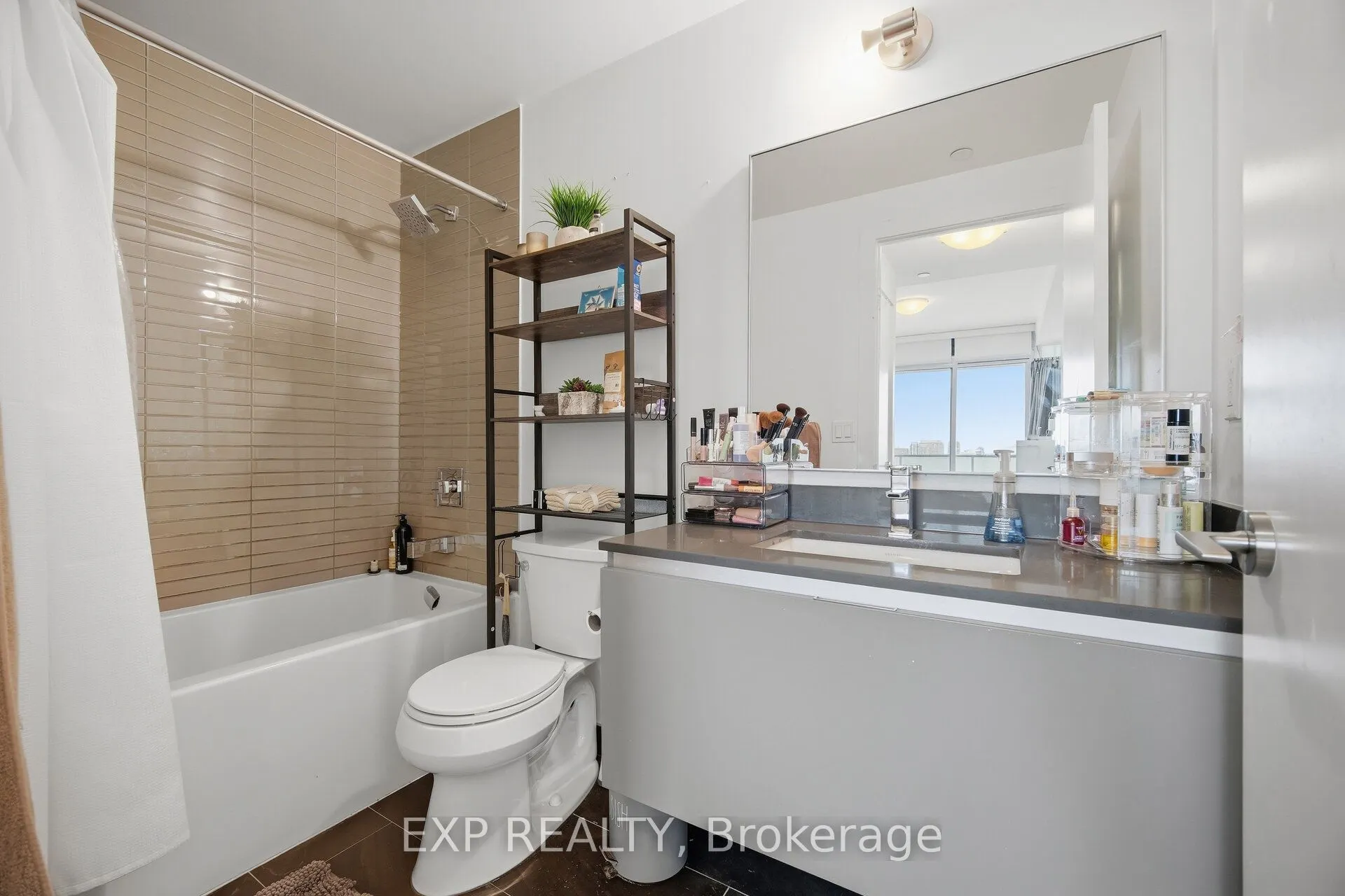 200 Bloor Street W #2505
