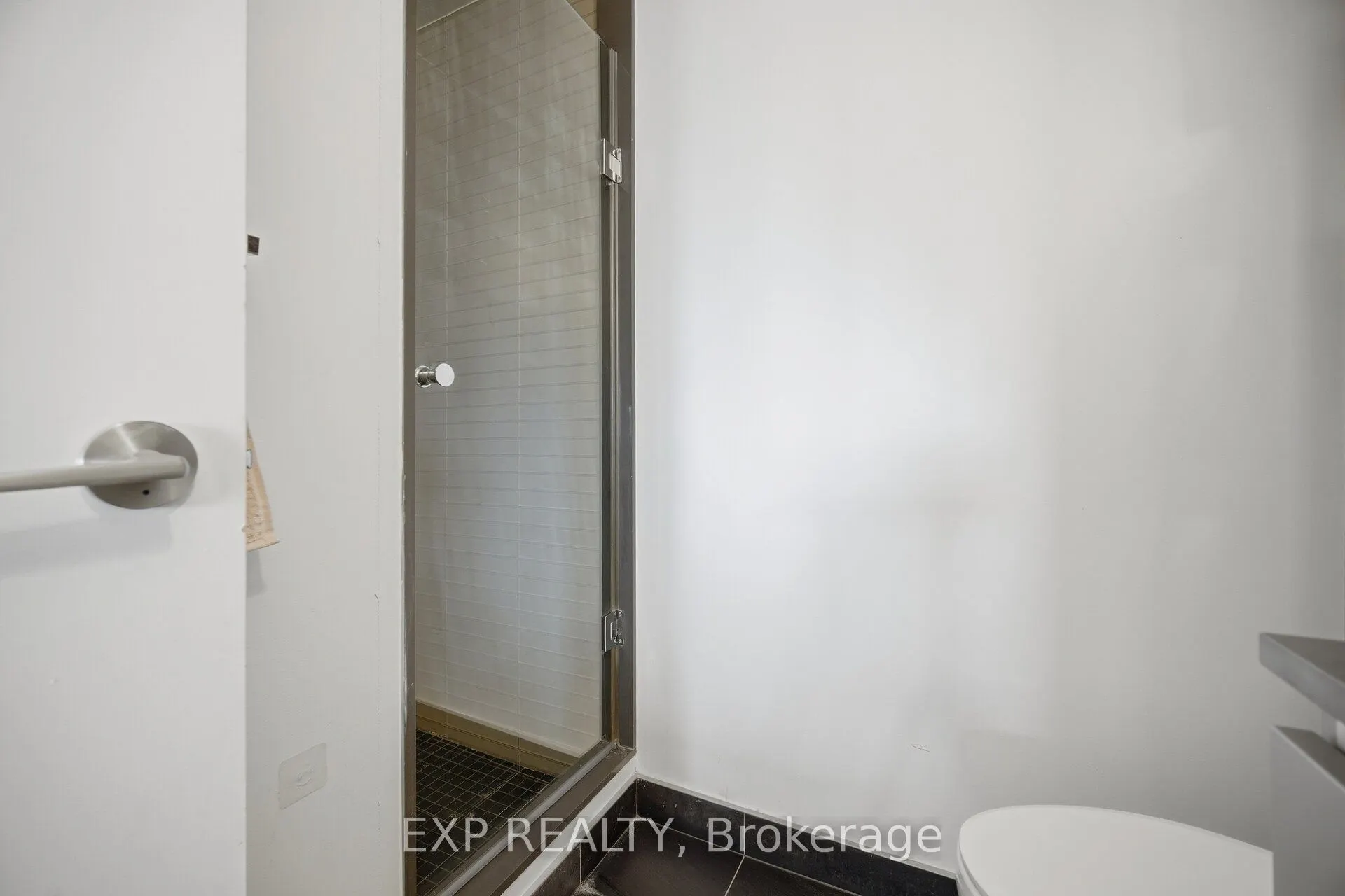 200 Bloor Street W #2505