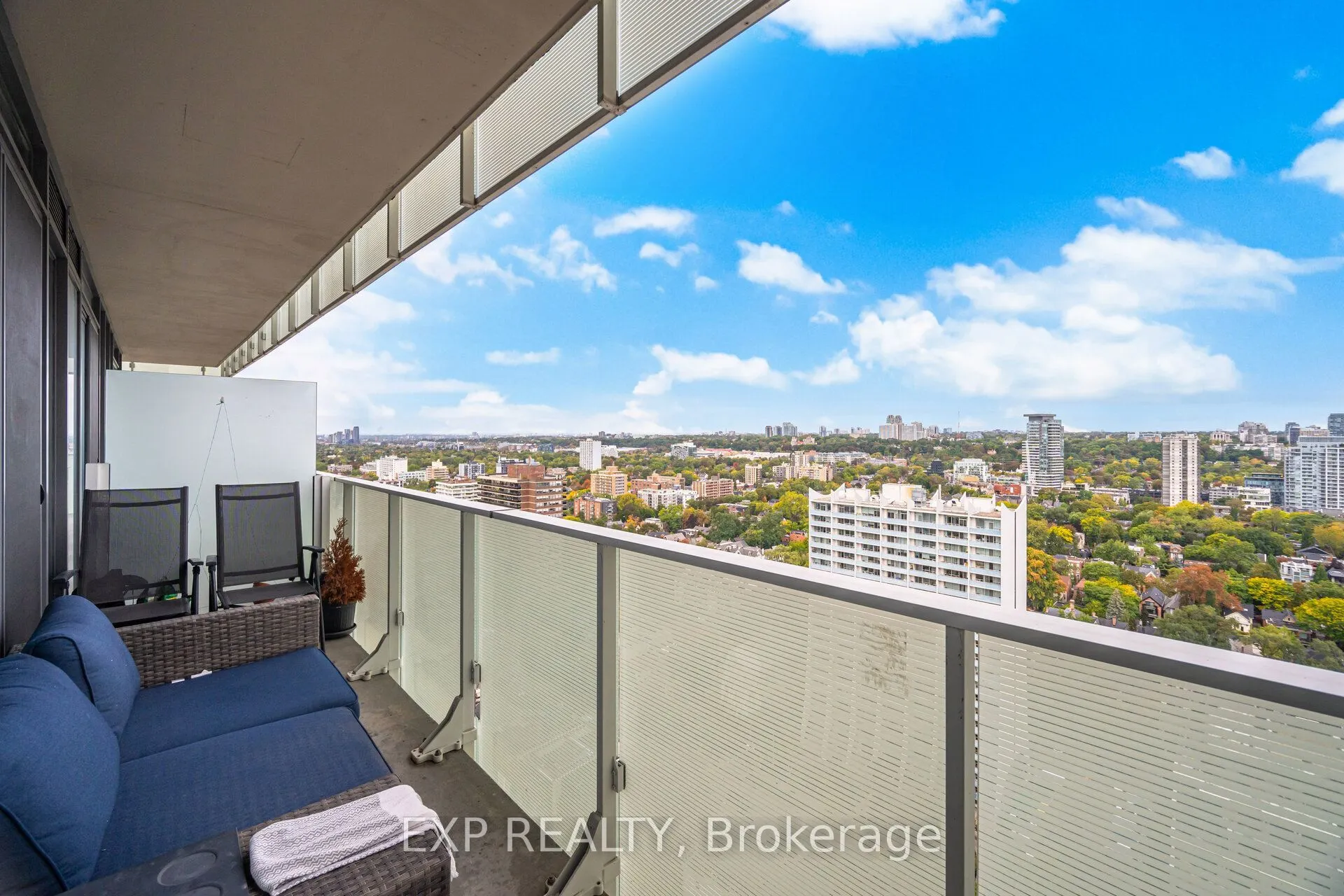 200 Bloor Street W #2505