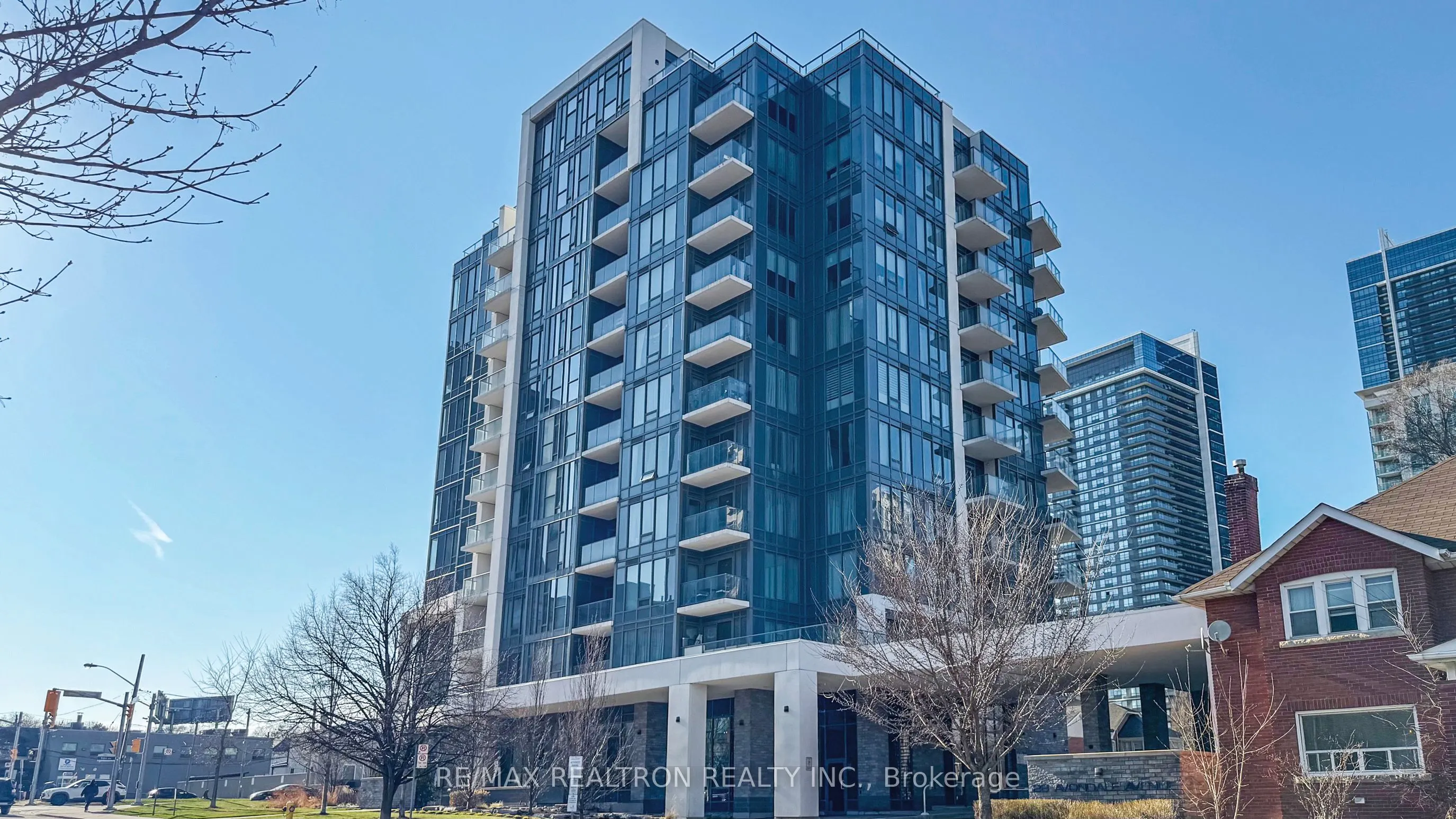 28 Avondale Avenue #1102