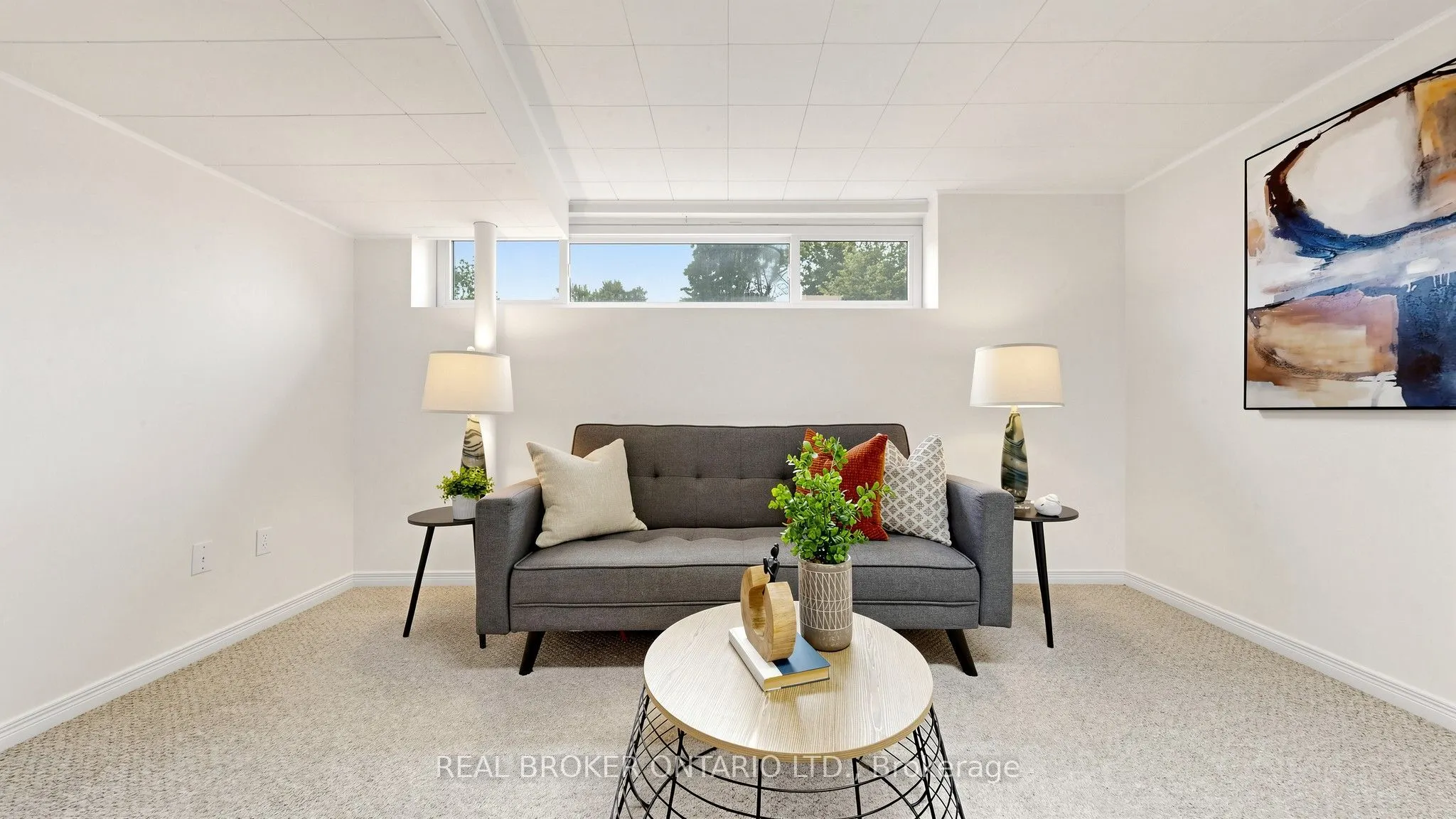 32 Cairnside Crescent