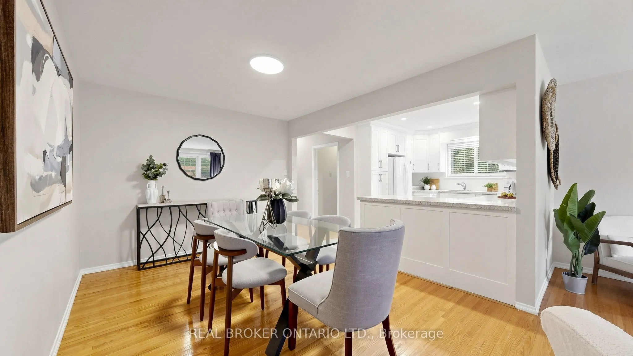 32 Cairnside Crescent