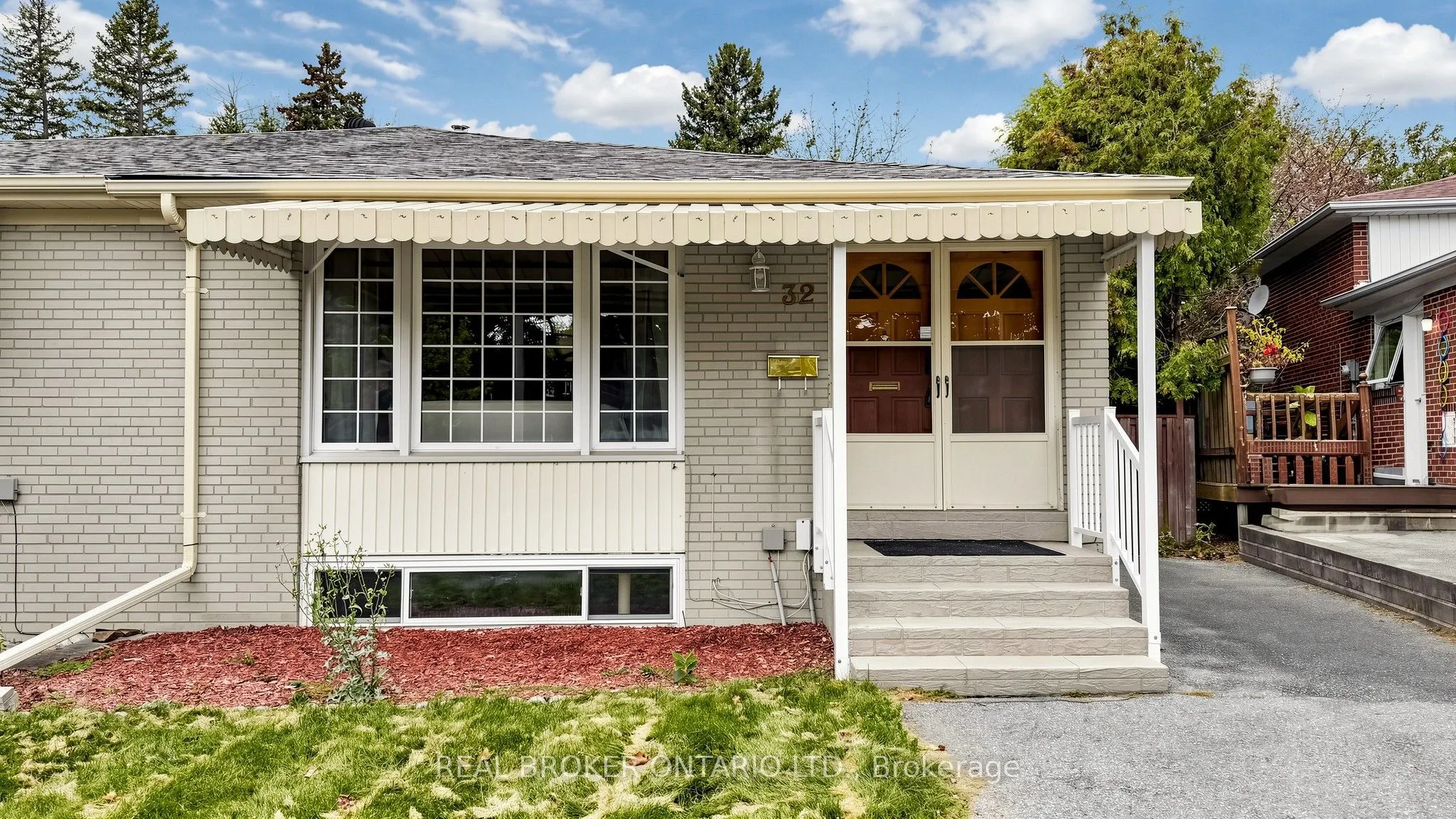32 Cairnside Crescent