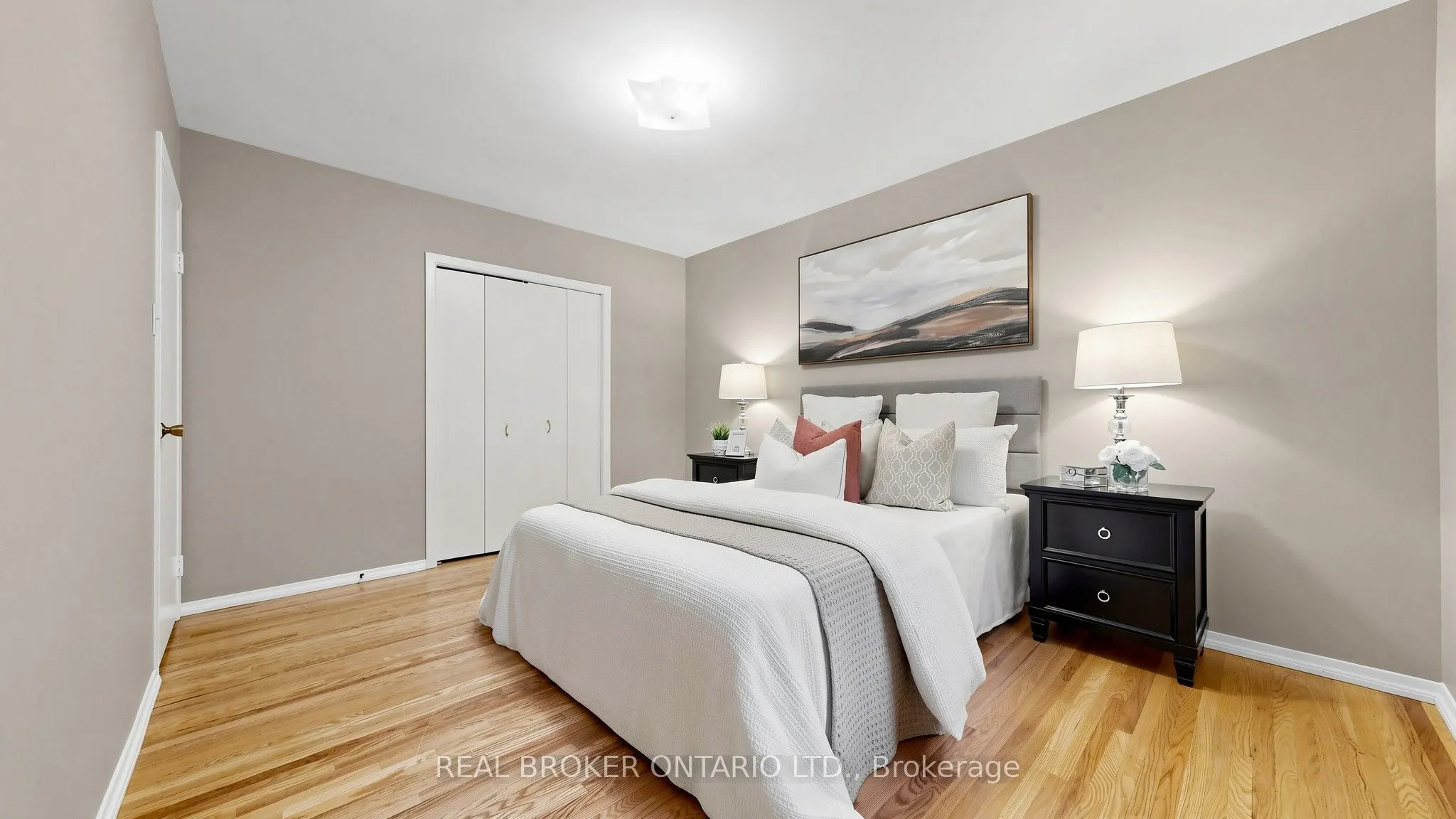 32 Cairnside Crescent