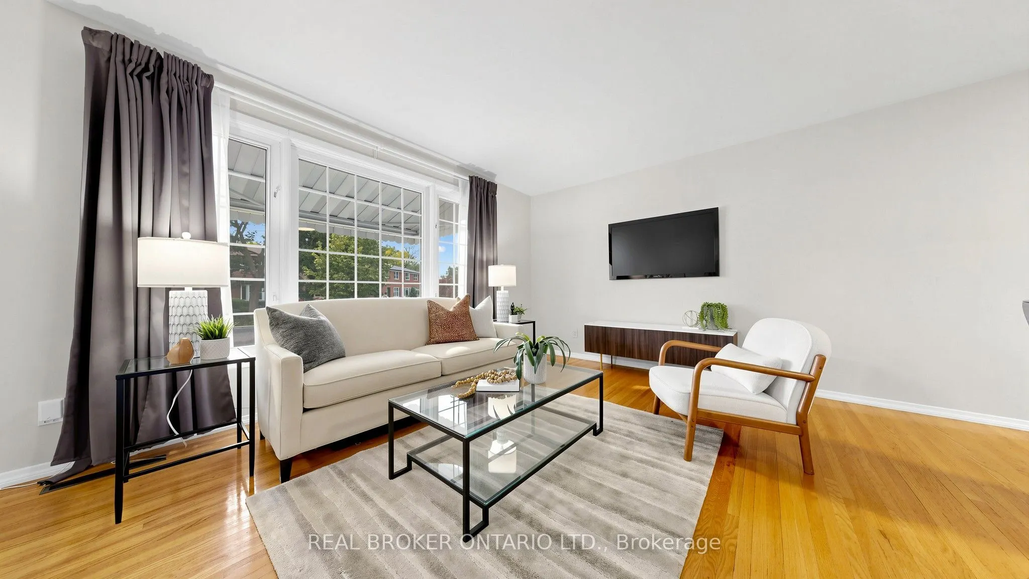 32 Cairnside Crescent