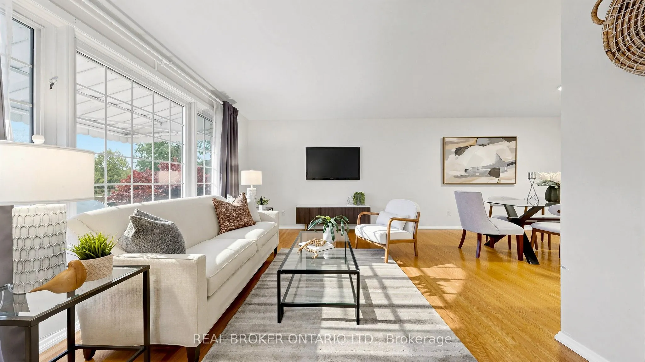 32 Cairnside Crescent