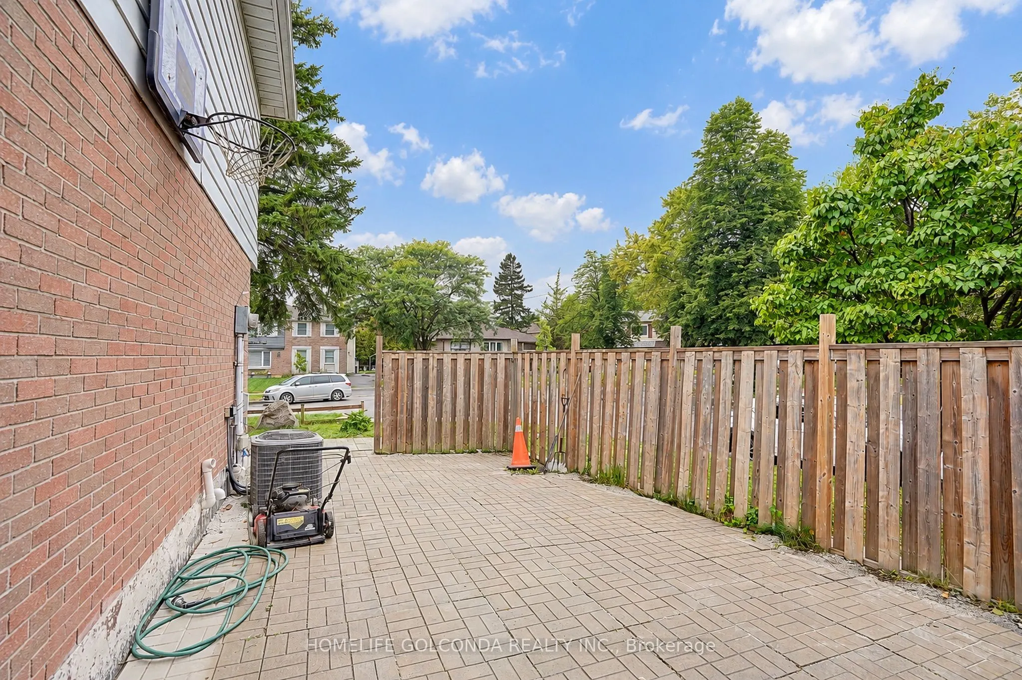 258 Hollyberry Trail