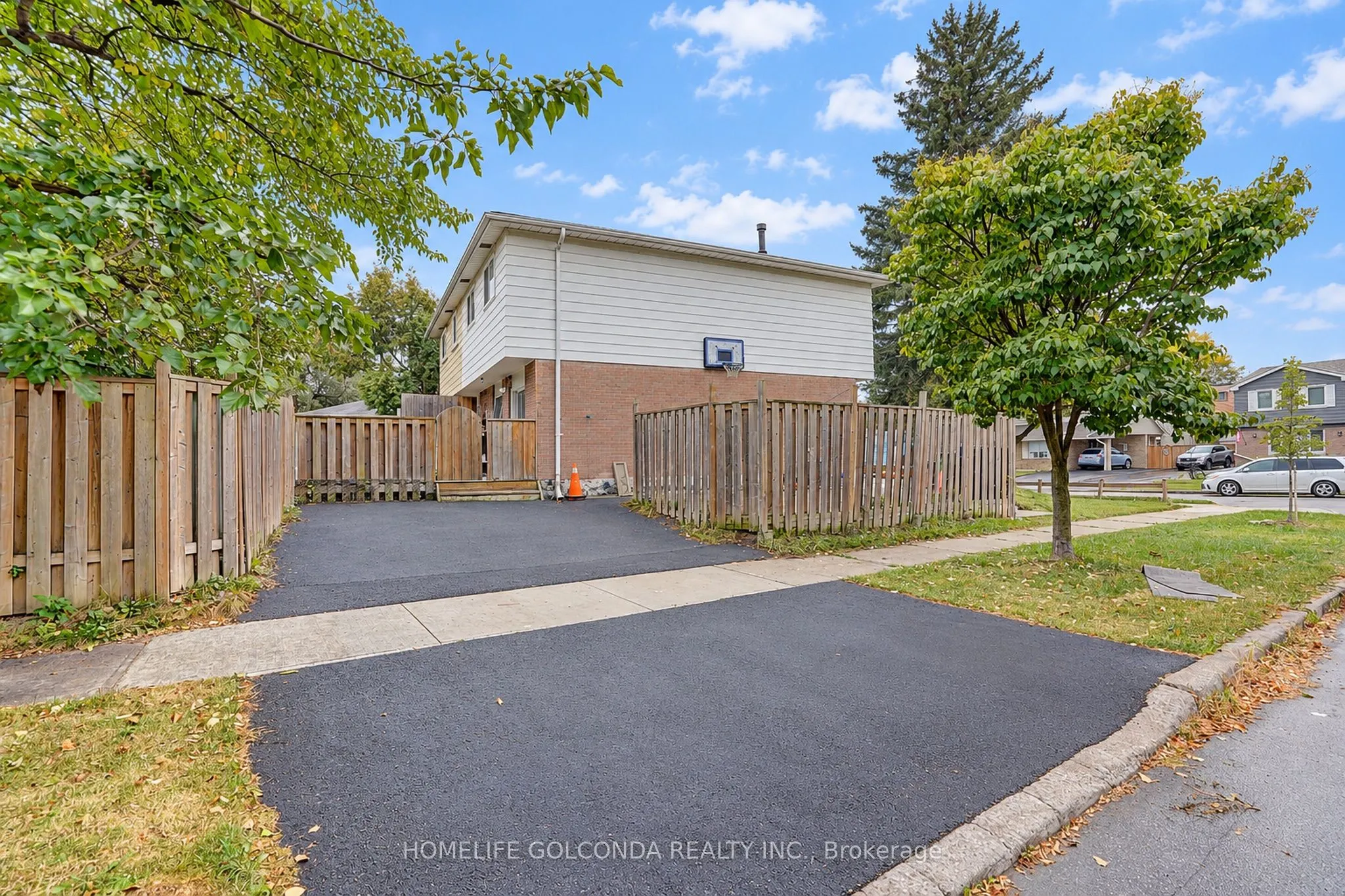 258 Hollyberry Trail
