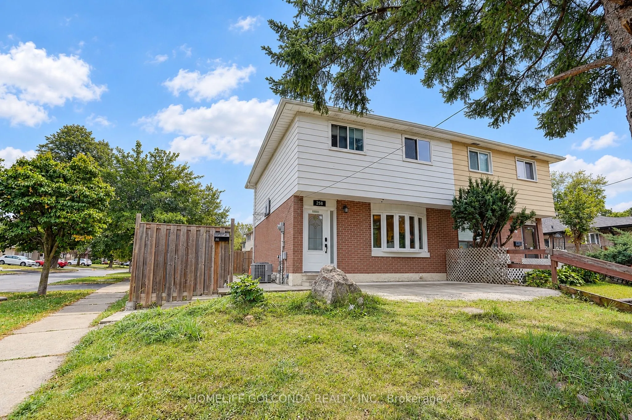 258 Hollyberry Trail