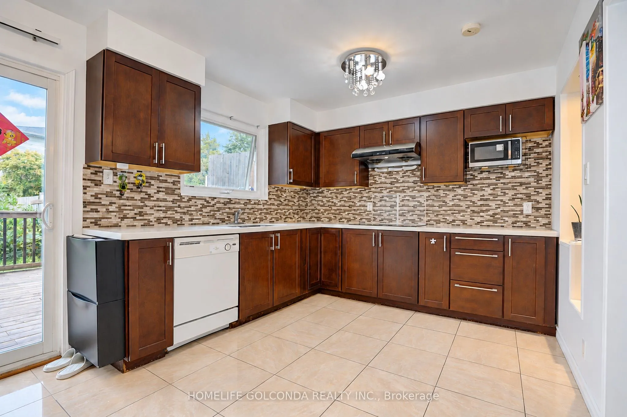 258 Hollyberry Trail